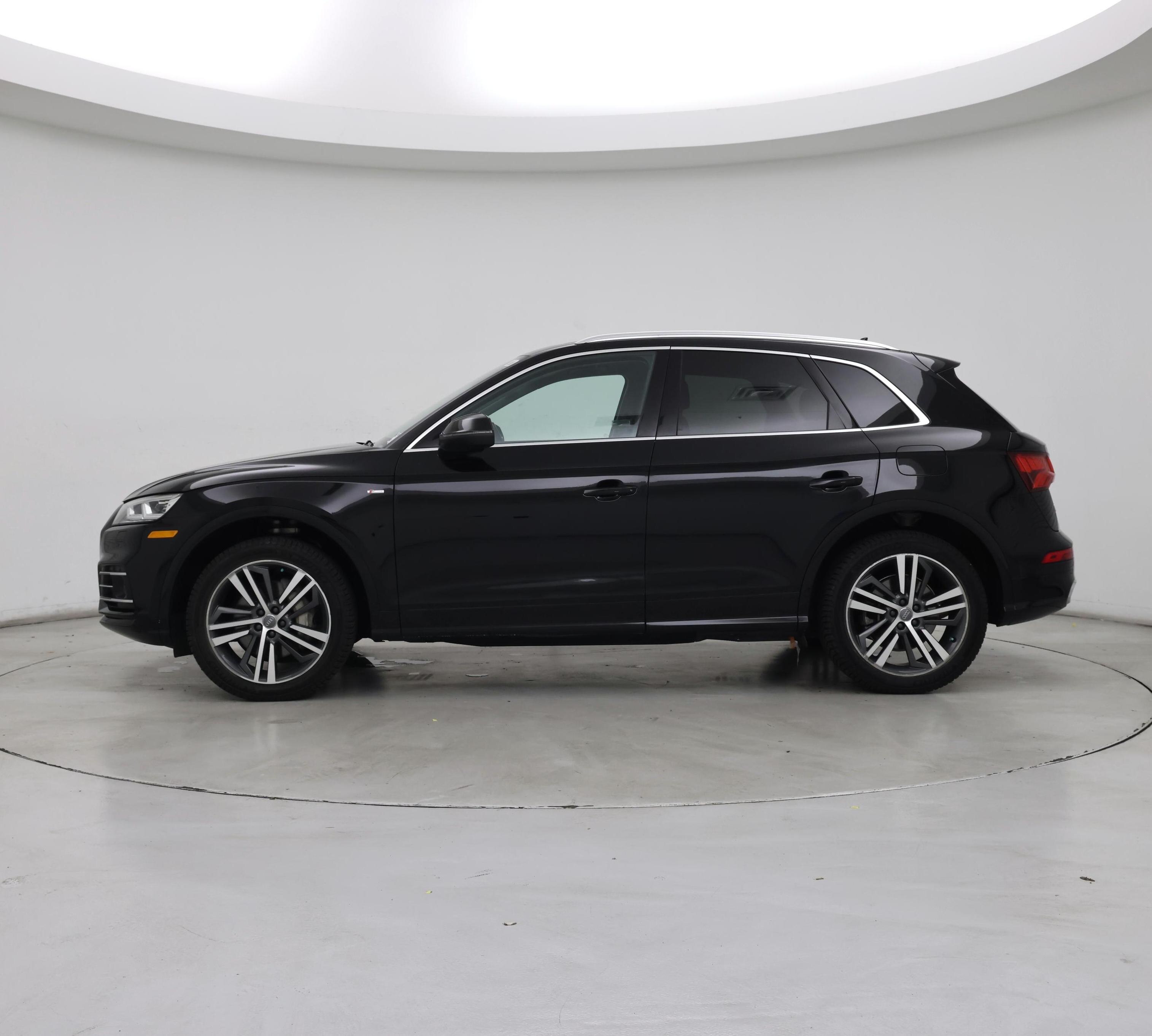 Thumbnail: 2020 Audi Q5 - 3