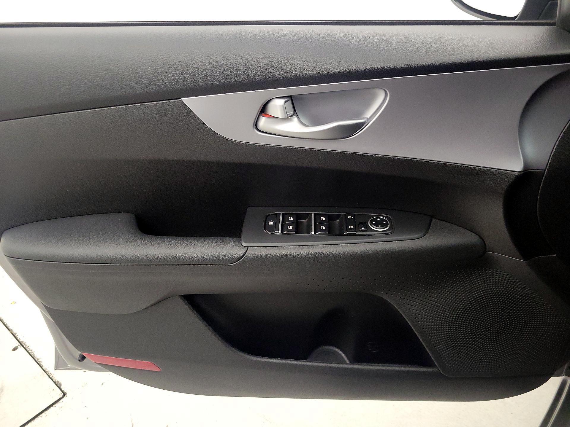 Thumbnail: 2023 Kia Forte - 12