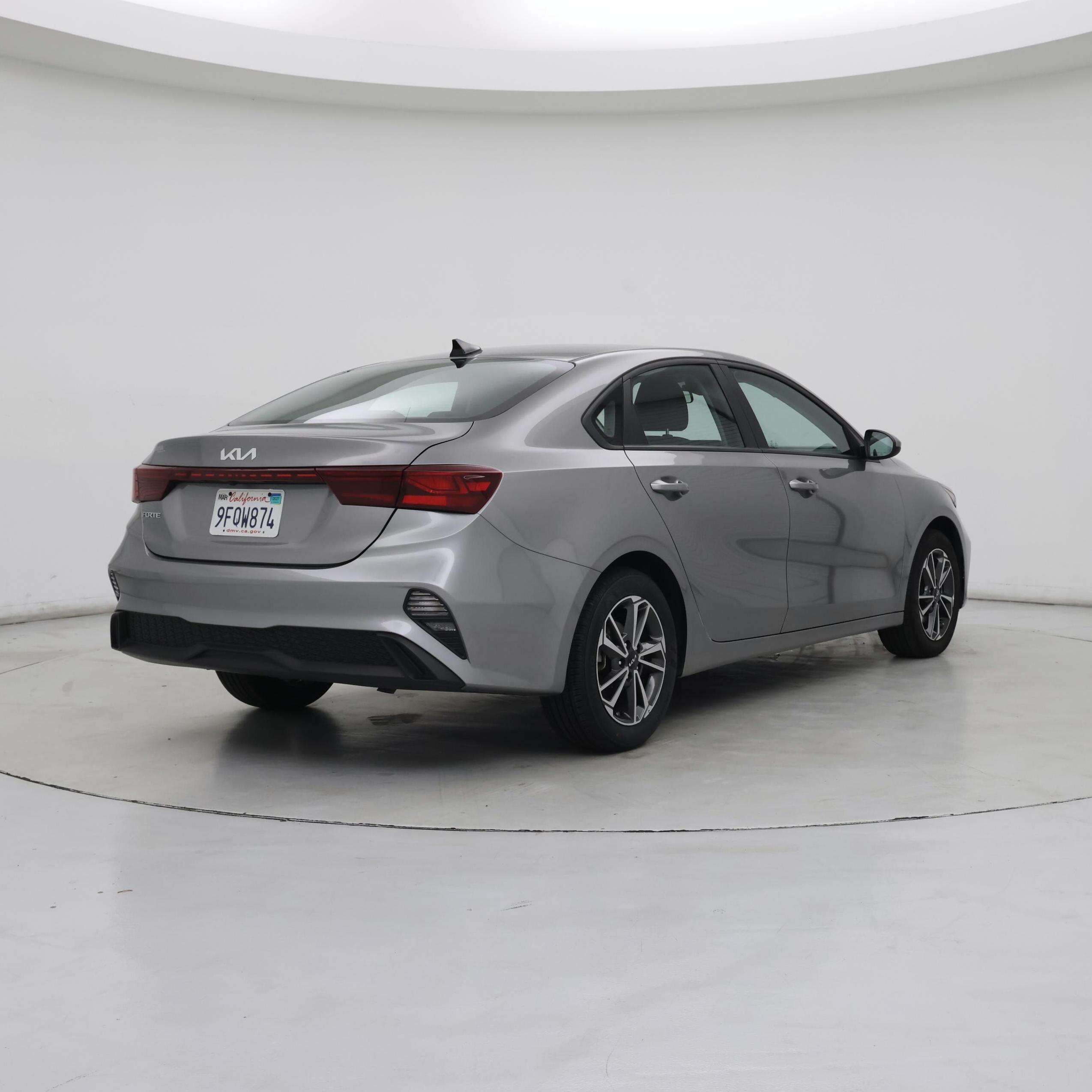 Thumbnail: 2023 Kia Forte - 8