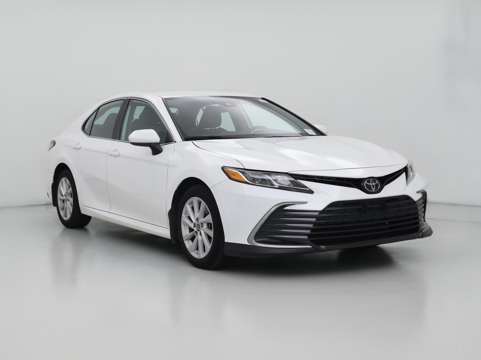 2021 Toyota Camry LE - Photo 1