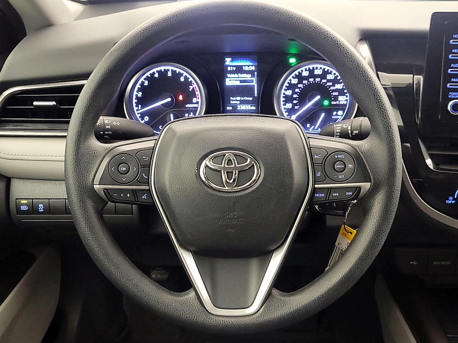 2021 Toyota Camry LE - Photo 11