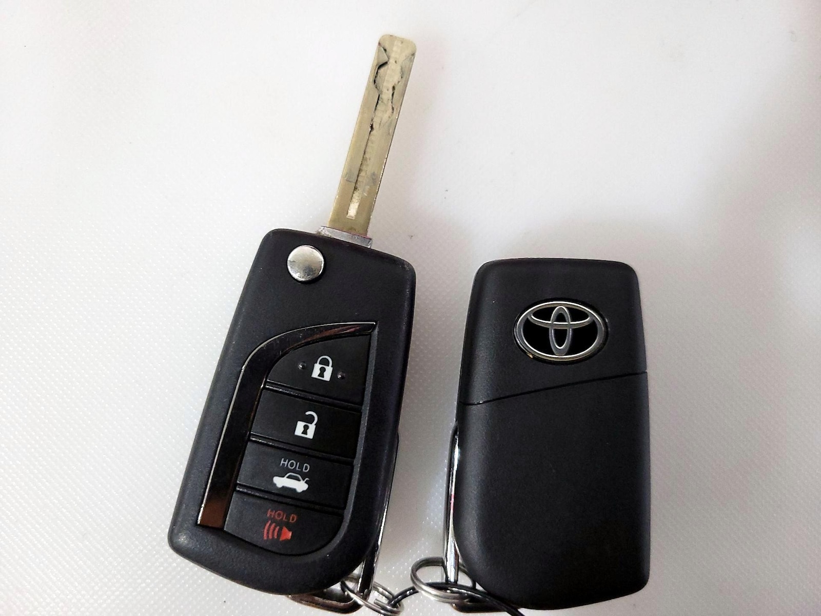 2021 Toyota Camry LE - Photo 23
