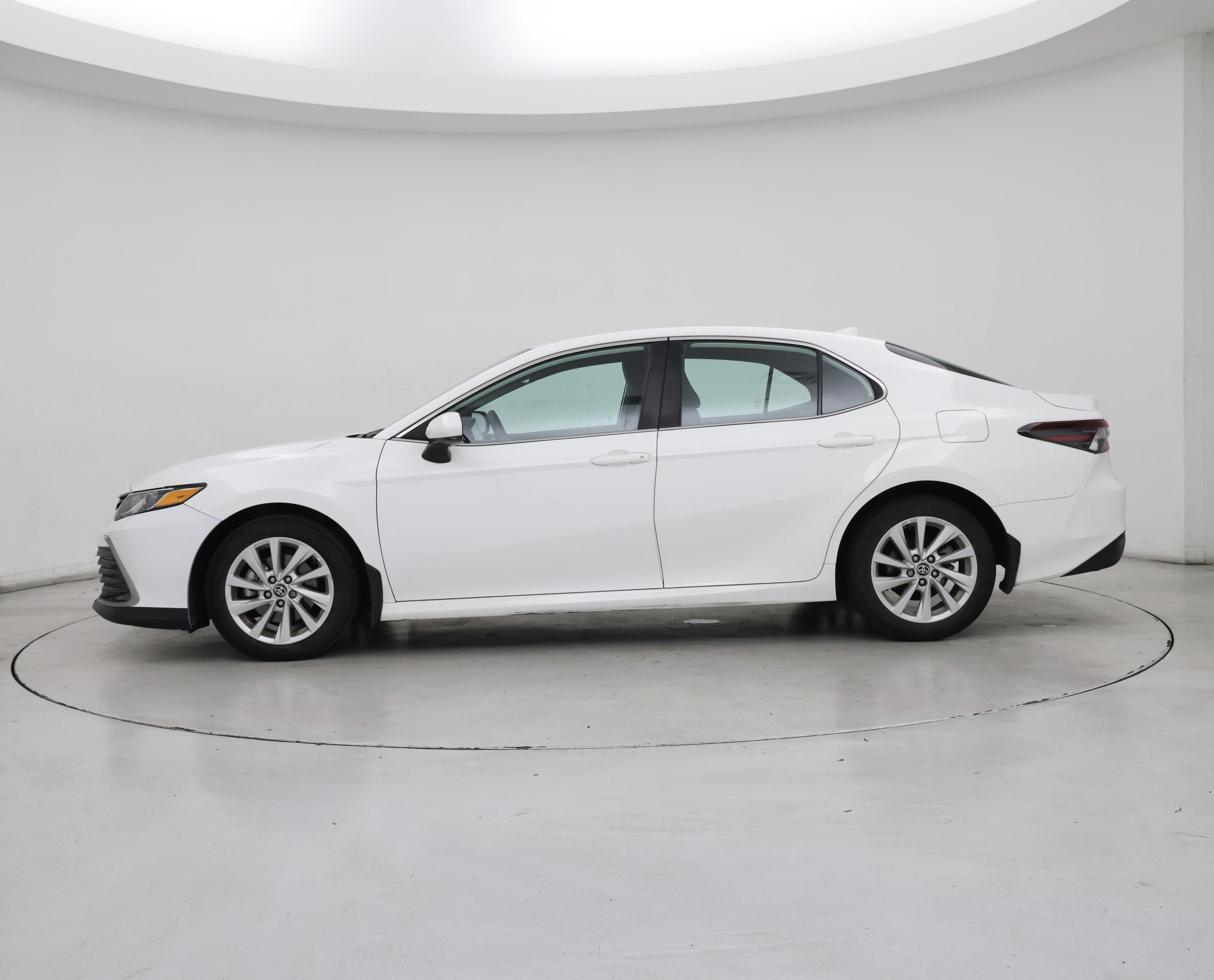 Thumbnail: 2021 Toyota Camry - 3