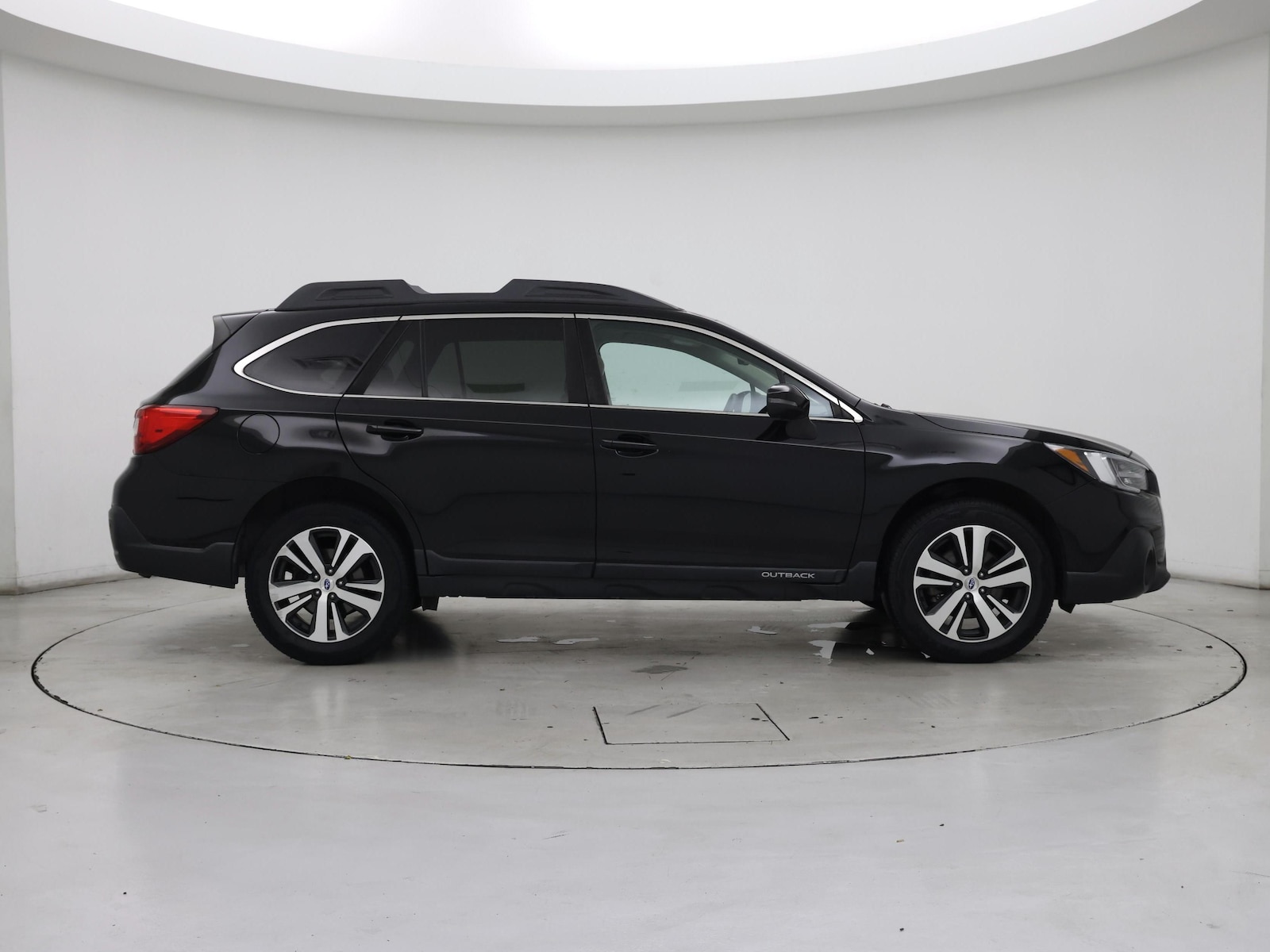 2019 Subaru Outback Limited - Photo 8