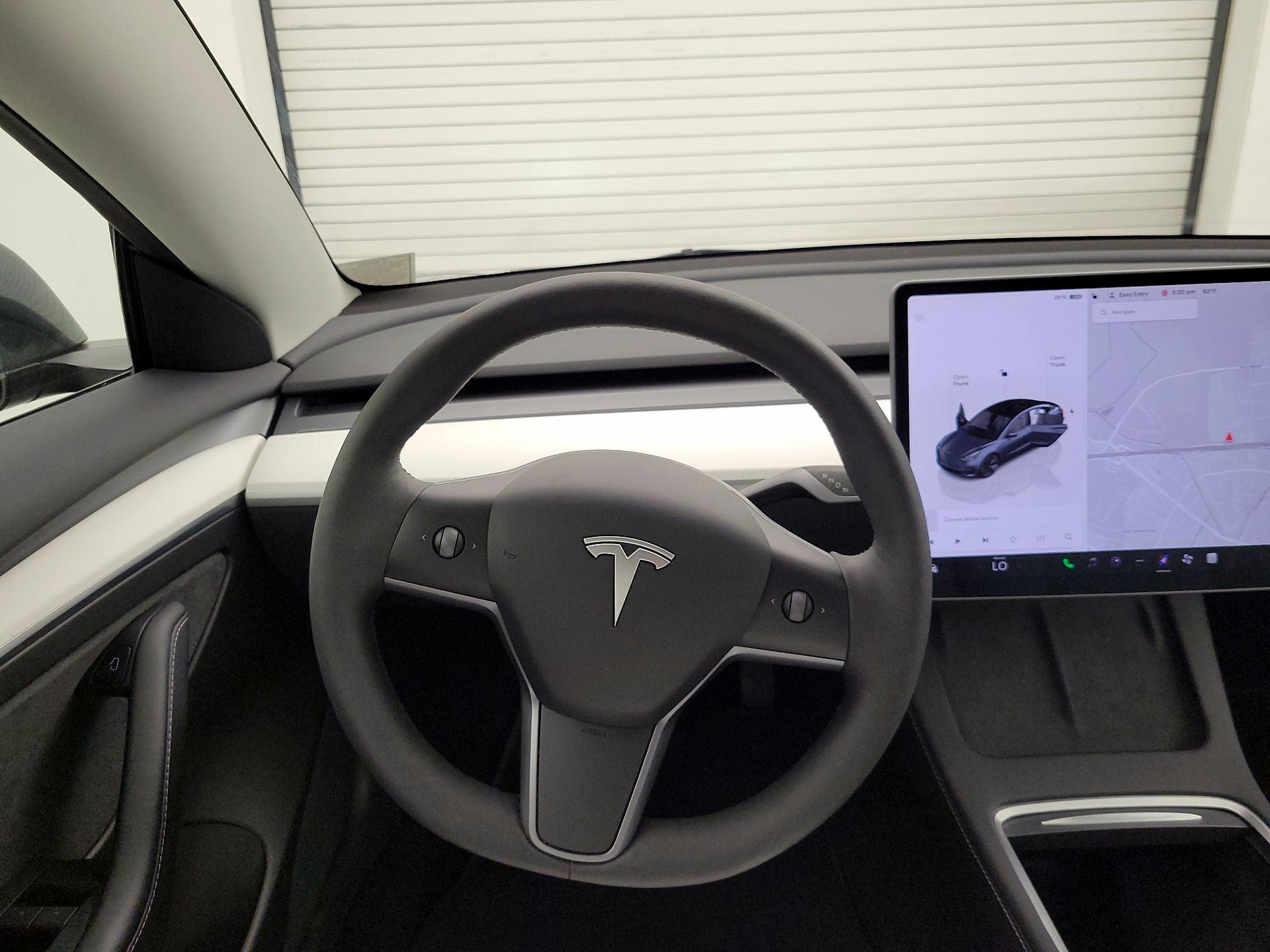 Thumbnail: 2023 Tesla Model 3 - 10