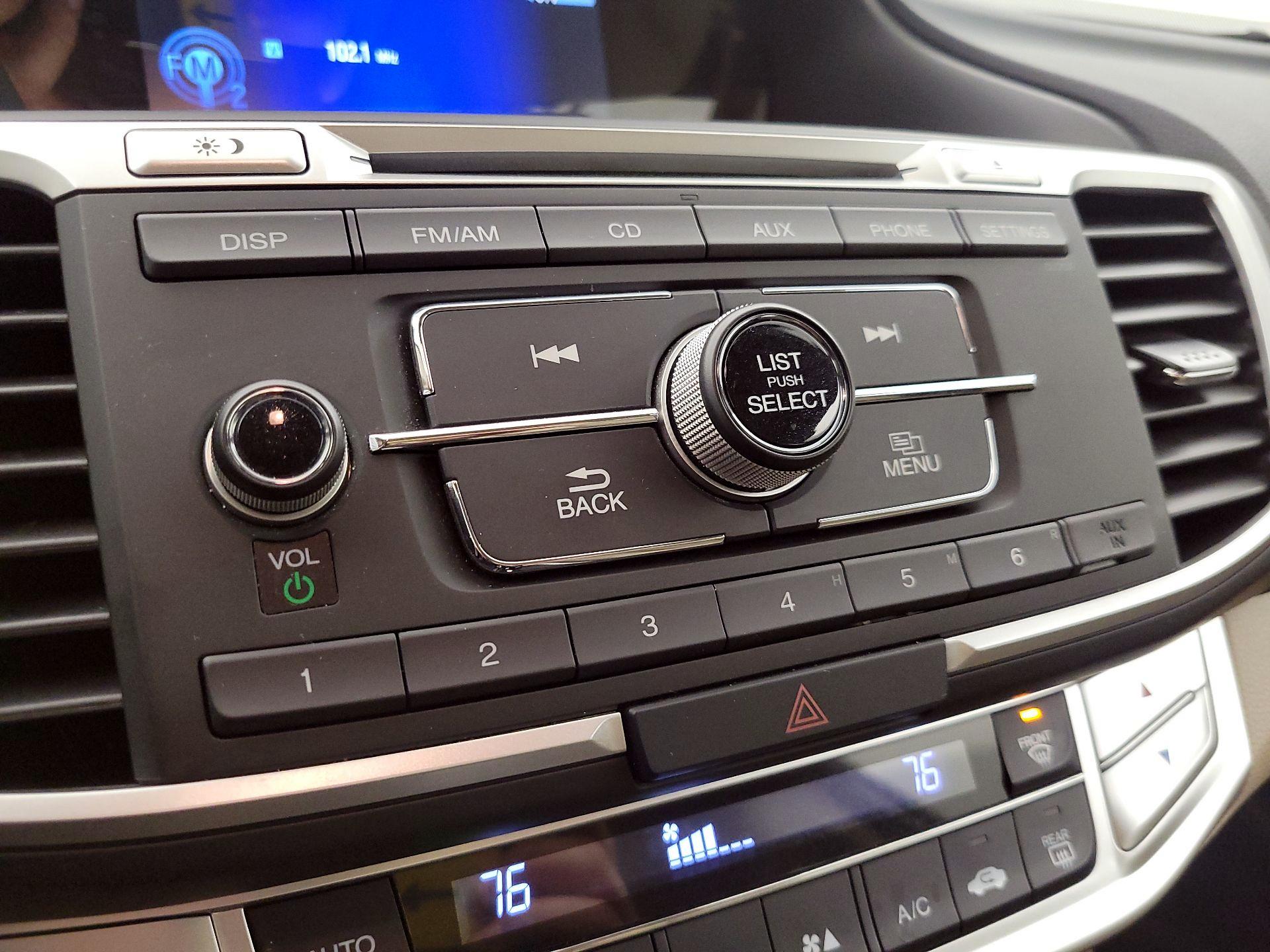 Thumbnail: 2015 Honda Accord - 15