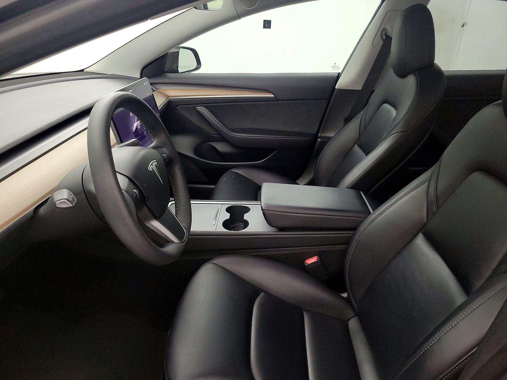 Thumbnail: 2023 Tesla Model 3 - 11