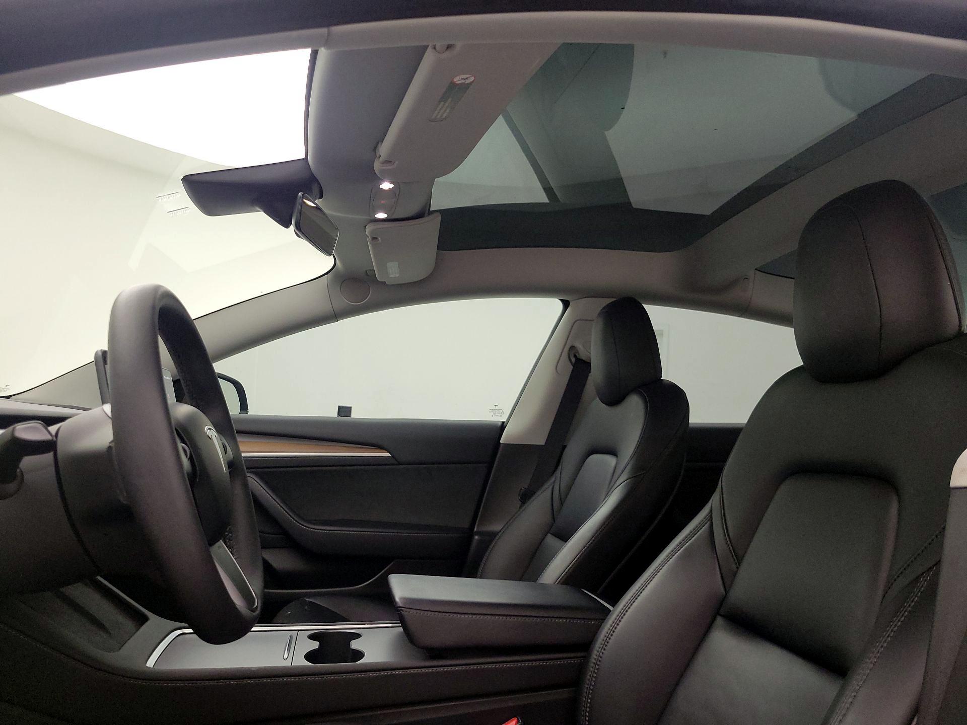 Thumbnail: 2023 Tesla Model 3 - 18