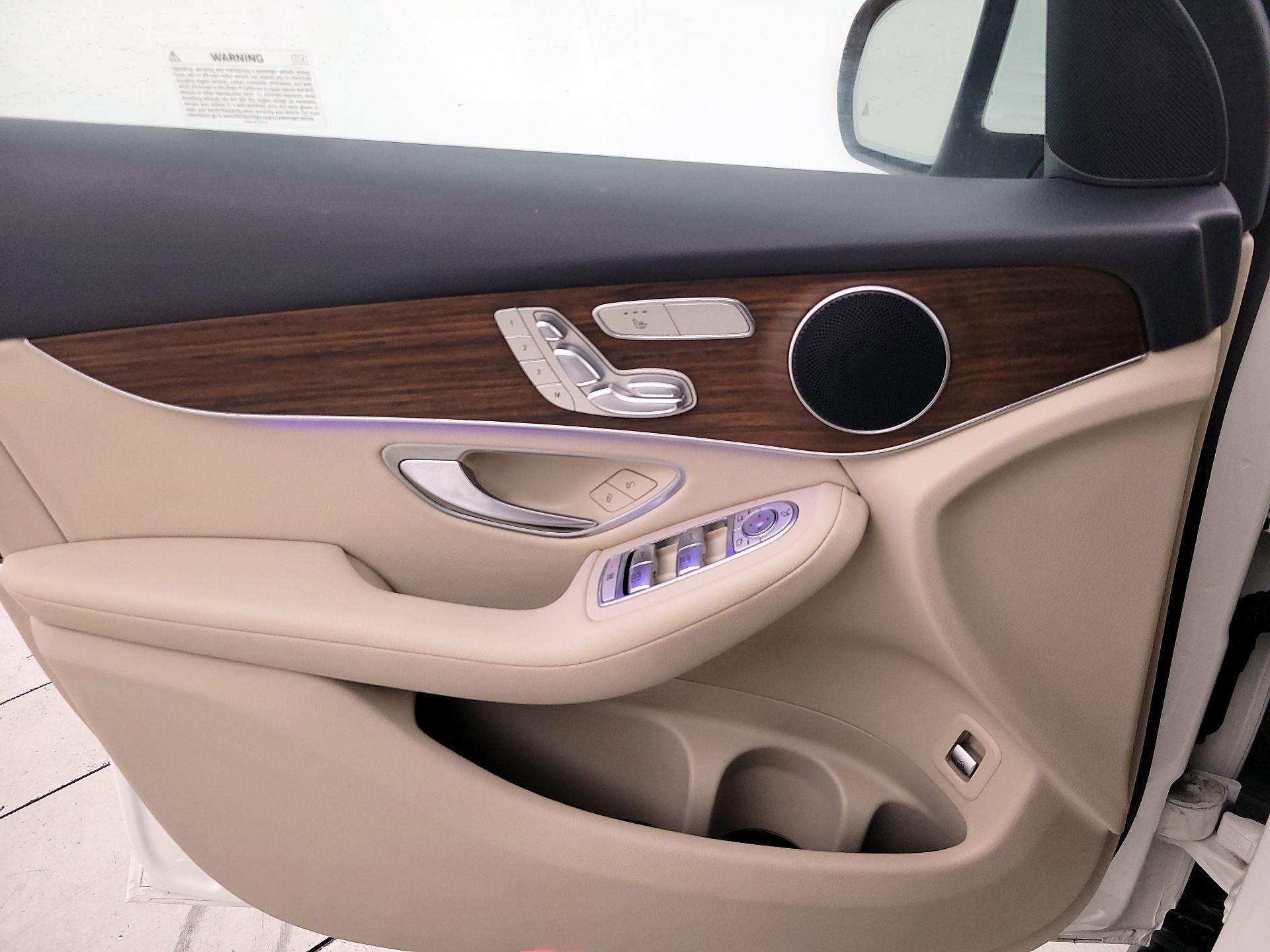 Thumbnail: 2022 Mercedes-Benz GLC - 12
