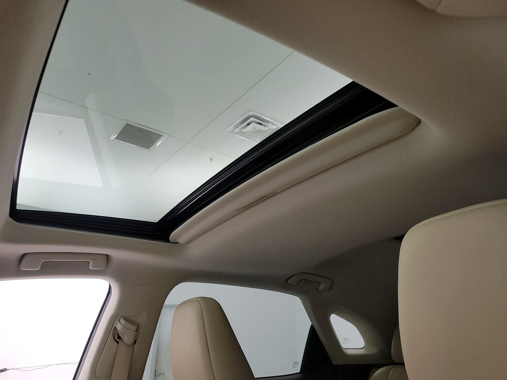Thumbnail: 2016 Lexus RX - 18