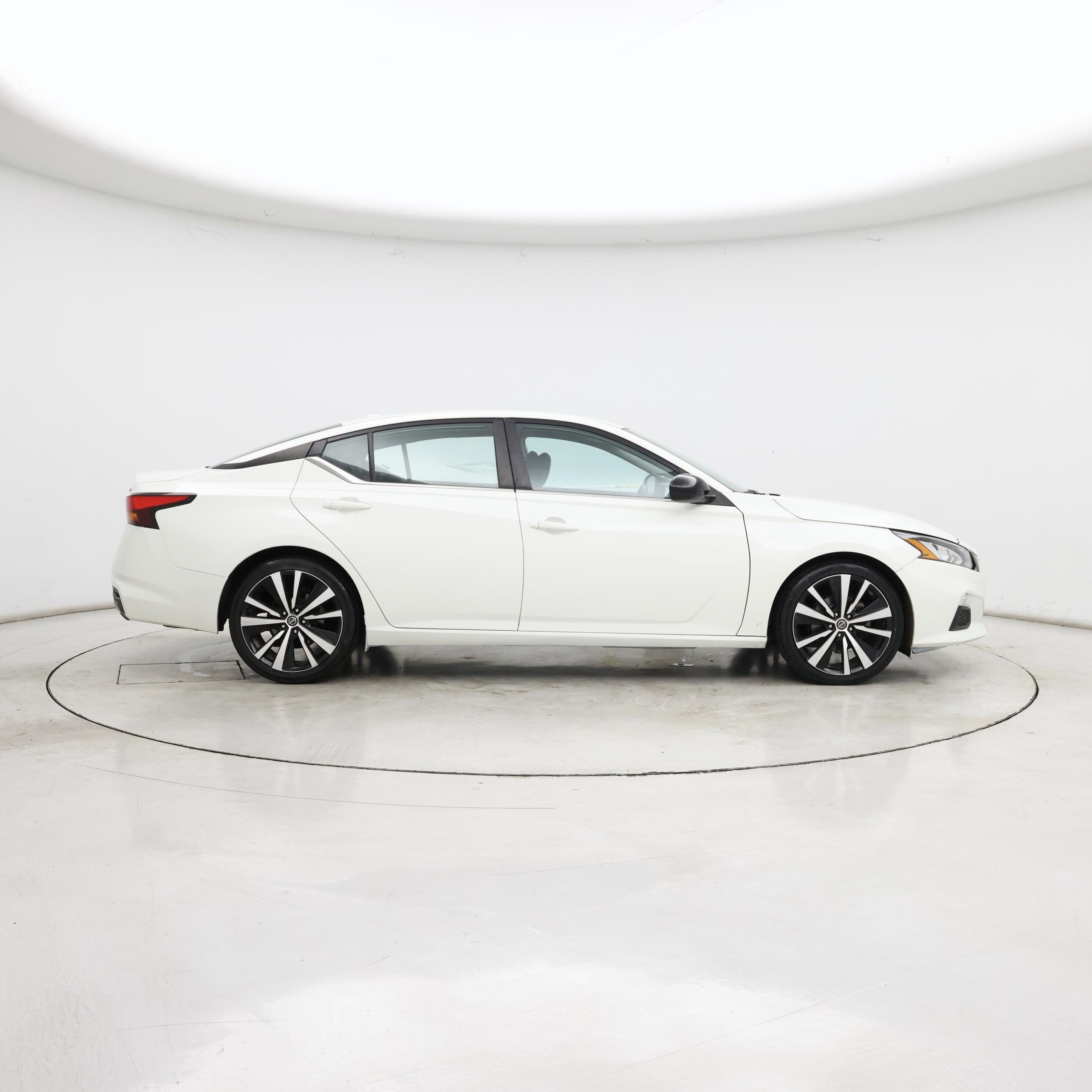Thumbnail: 2021 Nissan Altima - 7