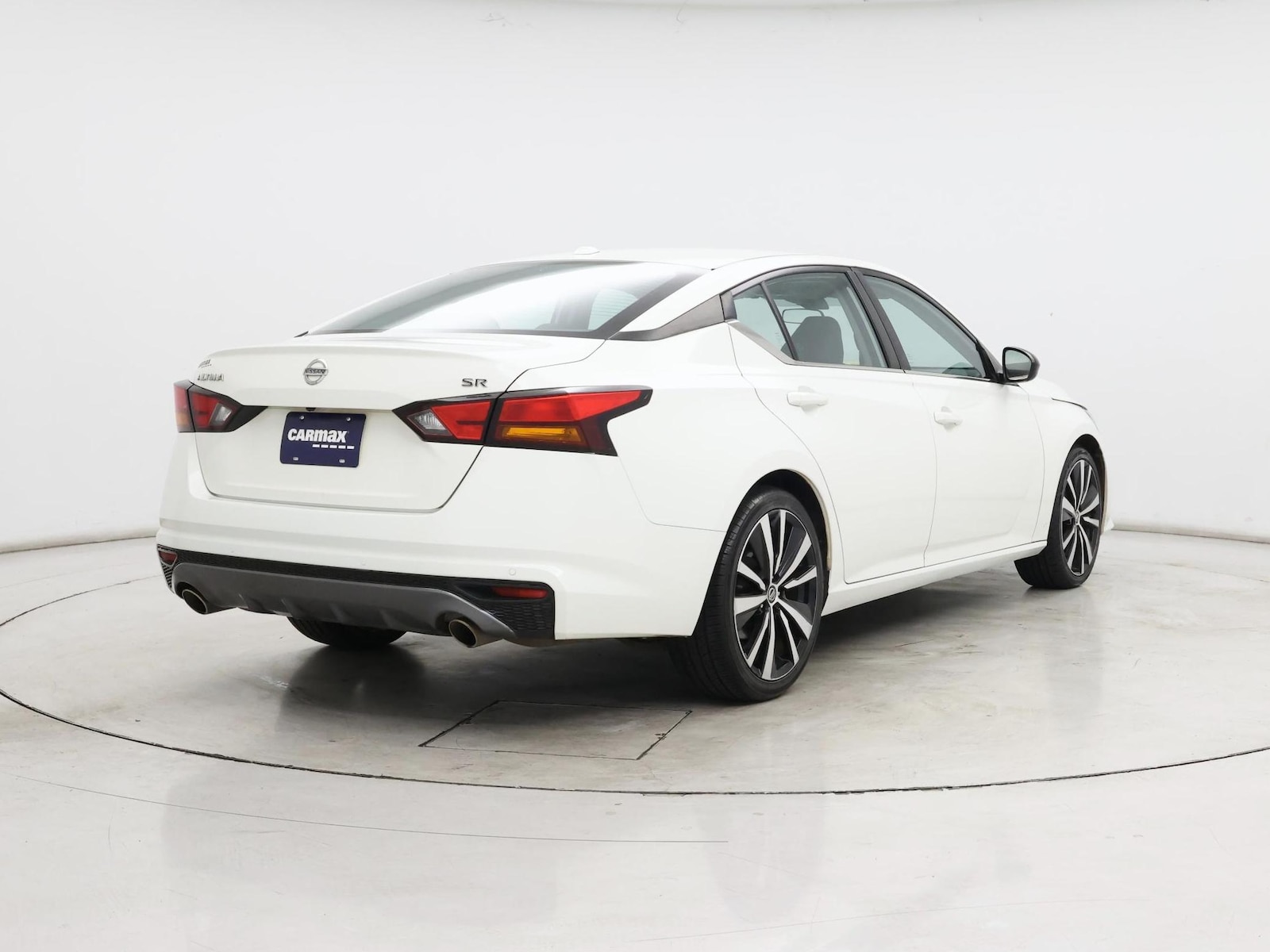 2021 Nissan Altima SR - Photo 9