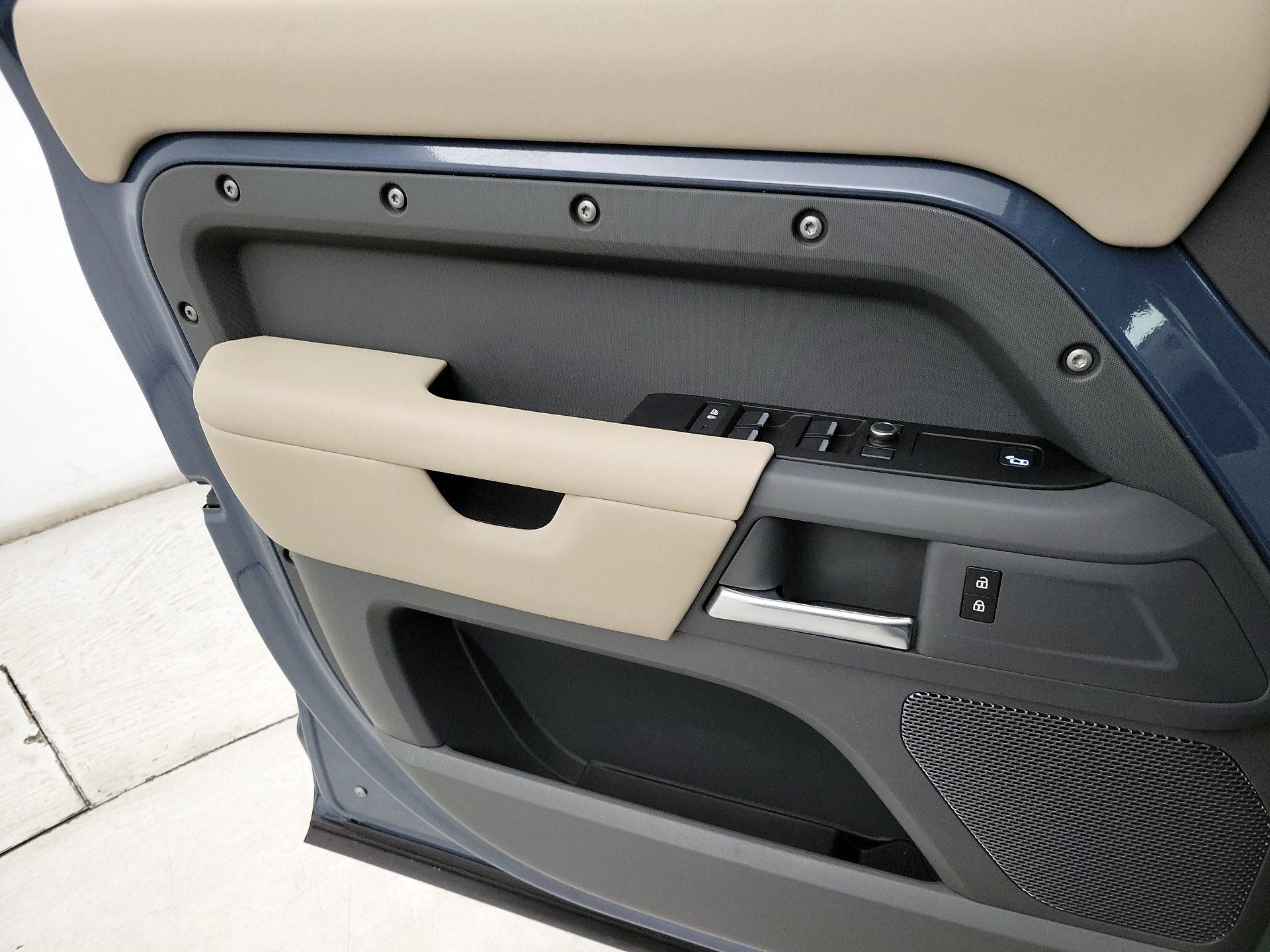 Thumbnail: 2021 Land Rover Defender - 12