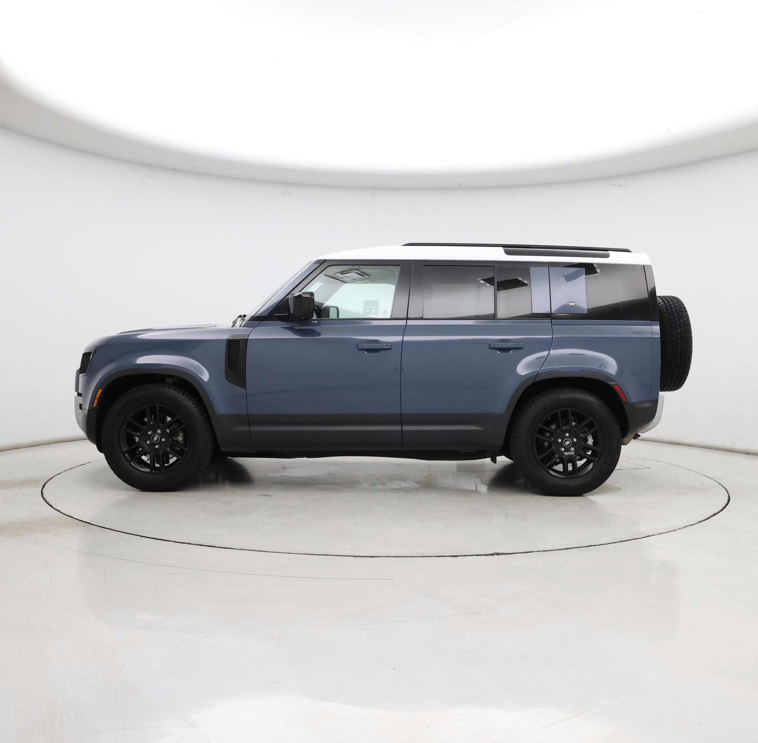 Thumbnail: 2021 Land Rover Defender - 3