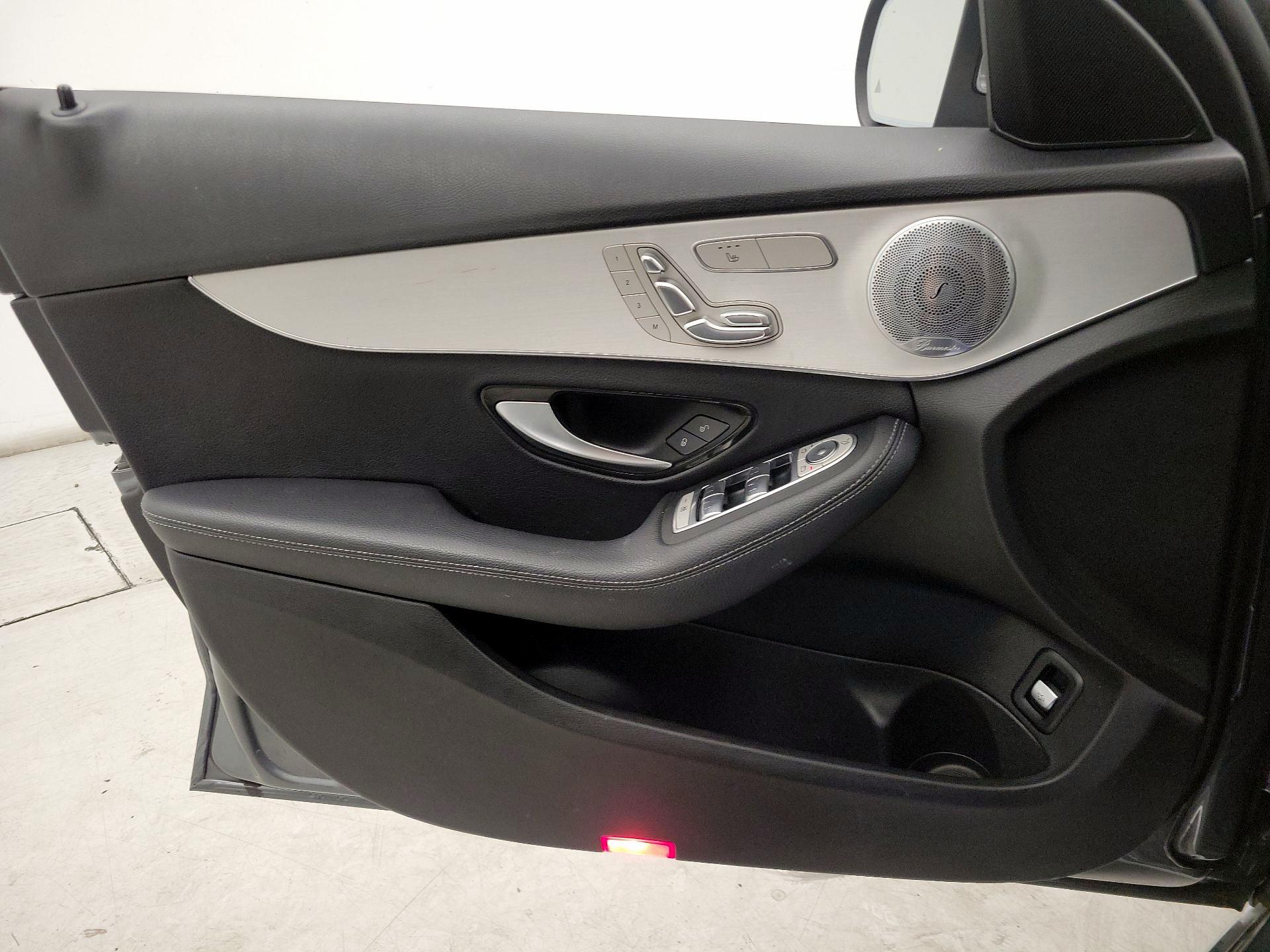 Thumbnail: 2021 Mercedes-Benz C-Class - 12