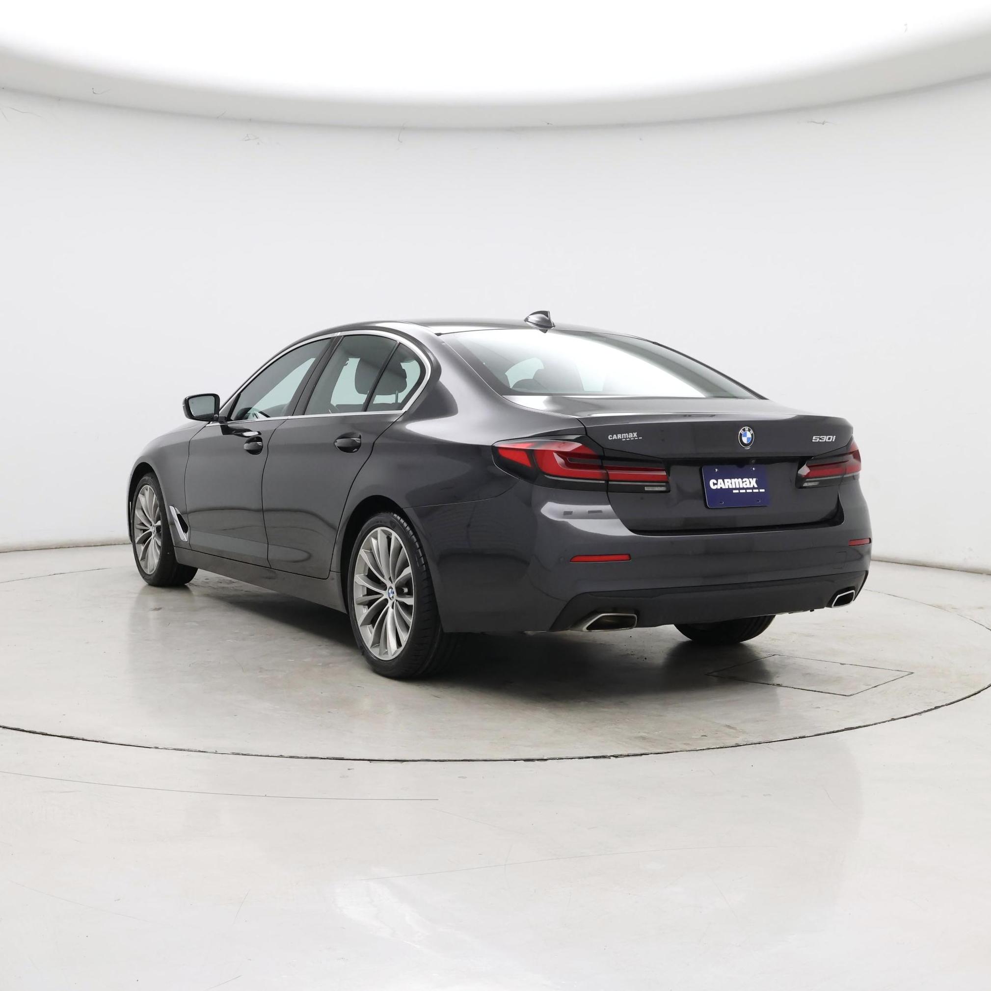 Thumbnail: 2023 BMW 5 Series - 2