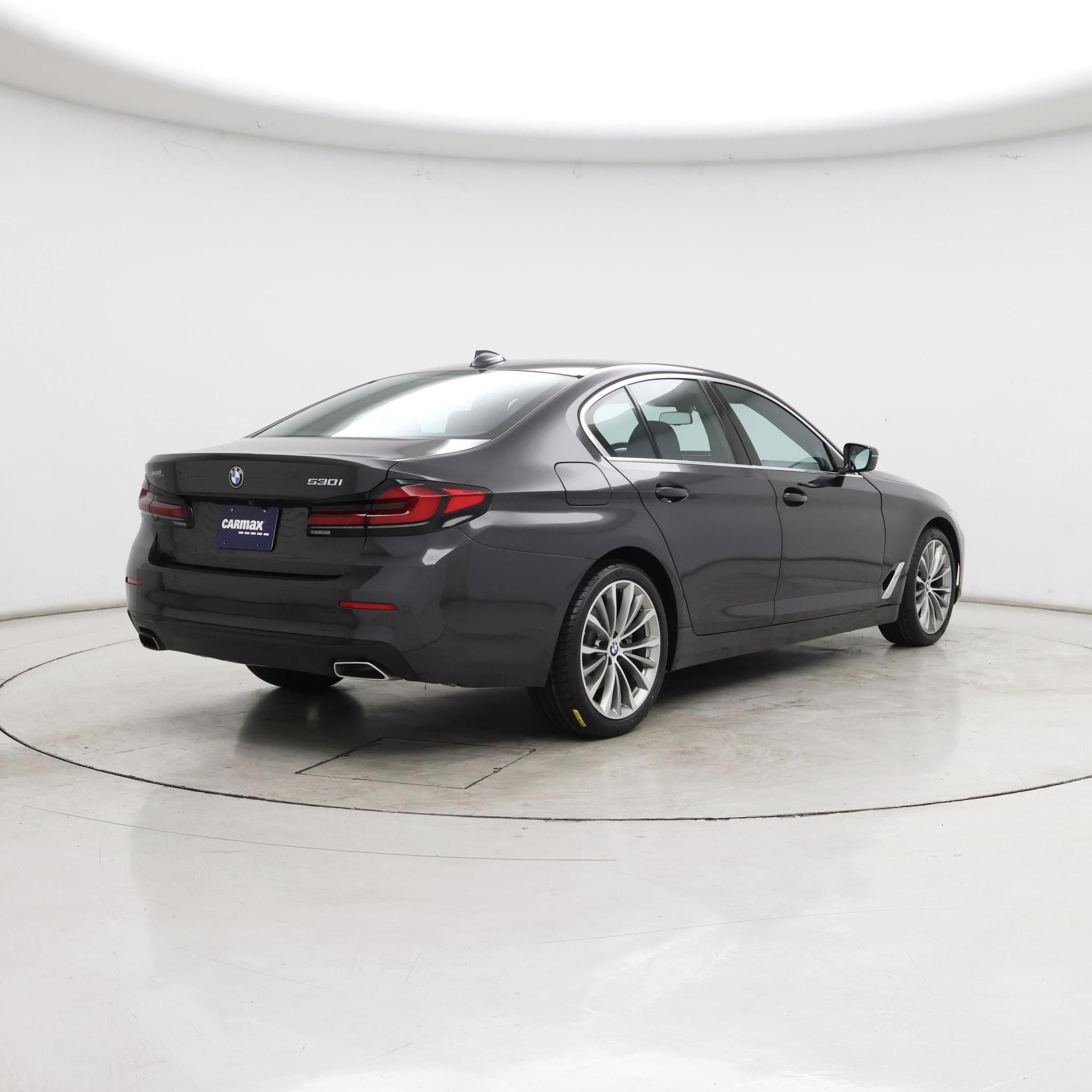 Thumbnail: 2023 BMW 5 Series - 8