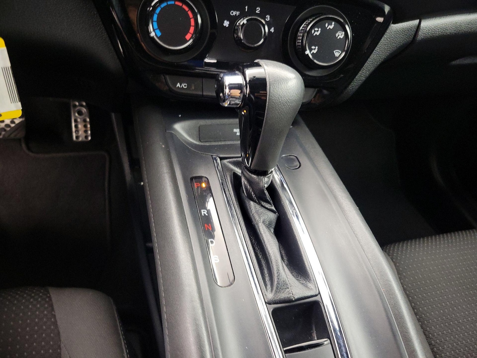 2021 Honda HR-V Sport - Photo 18