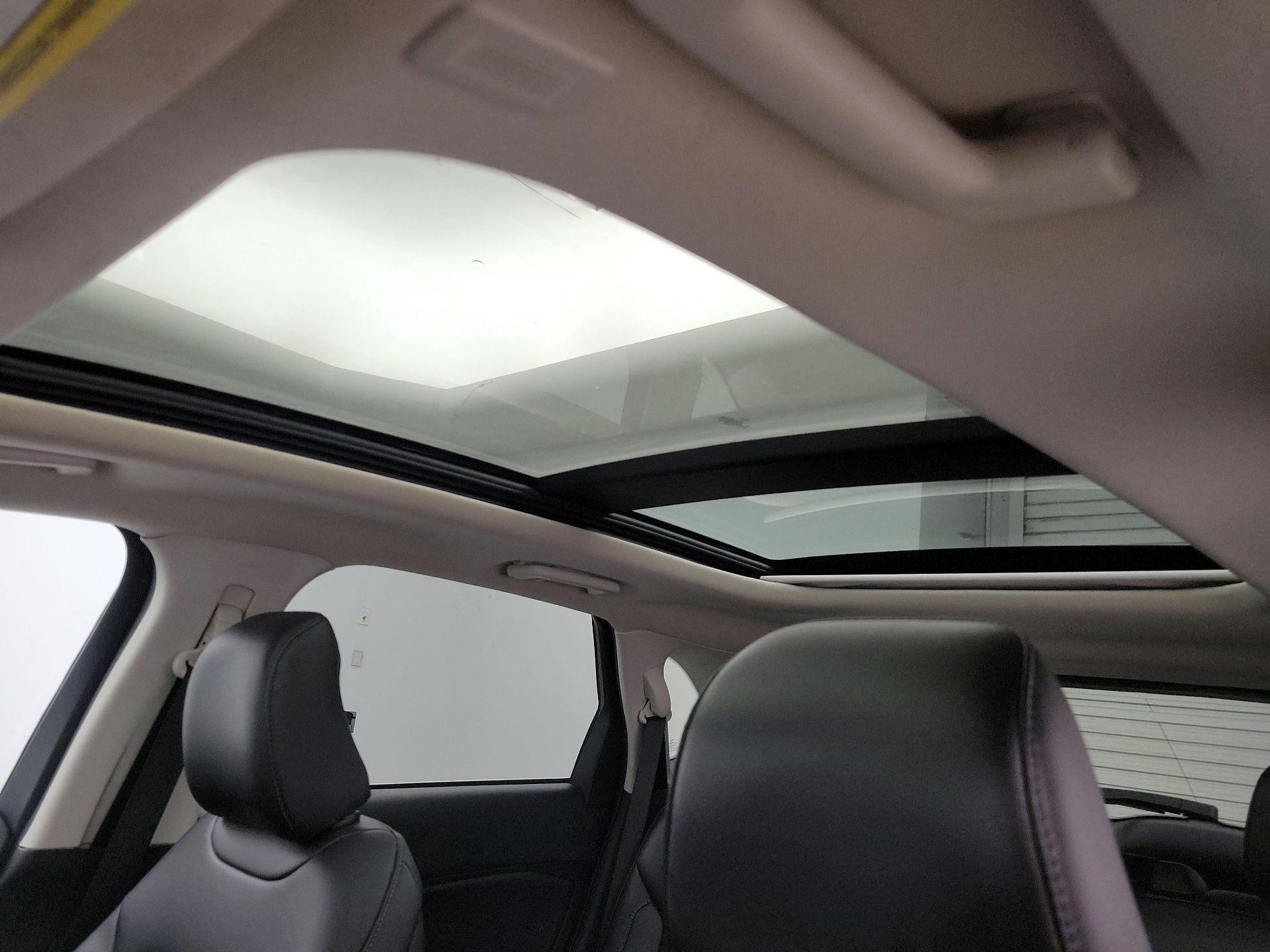 Thumbnail: 2022 Ford Edge - 20