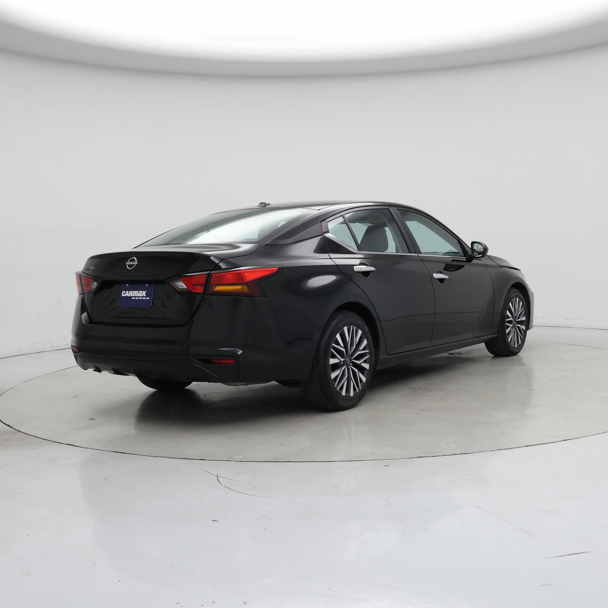 Thumbnail: 2025 Nissan Altima - 8