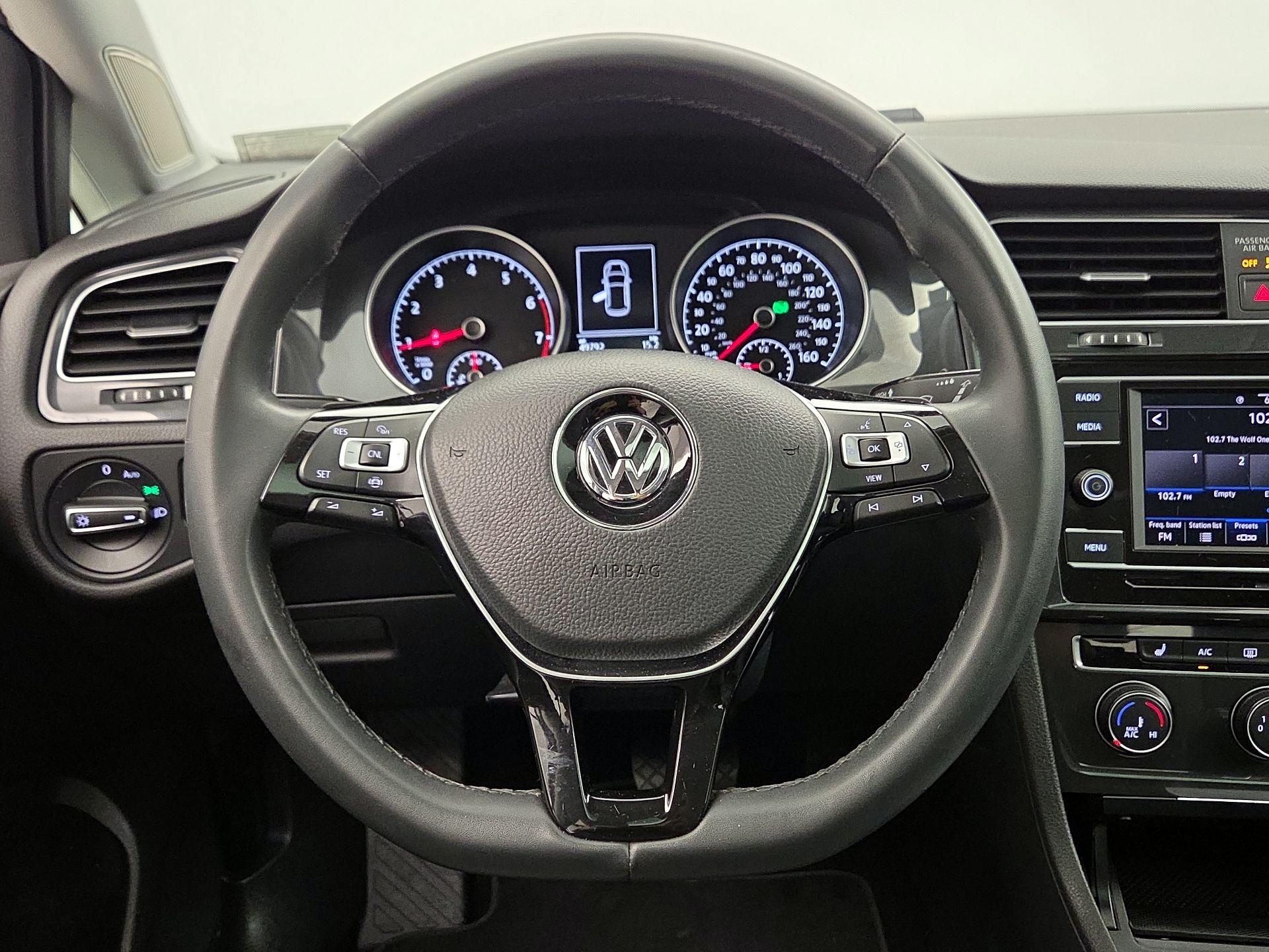 Thumbnail: 2021 Volkswagen Golf - 10