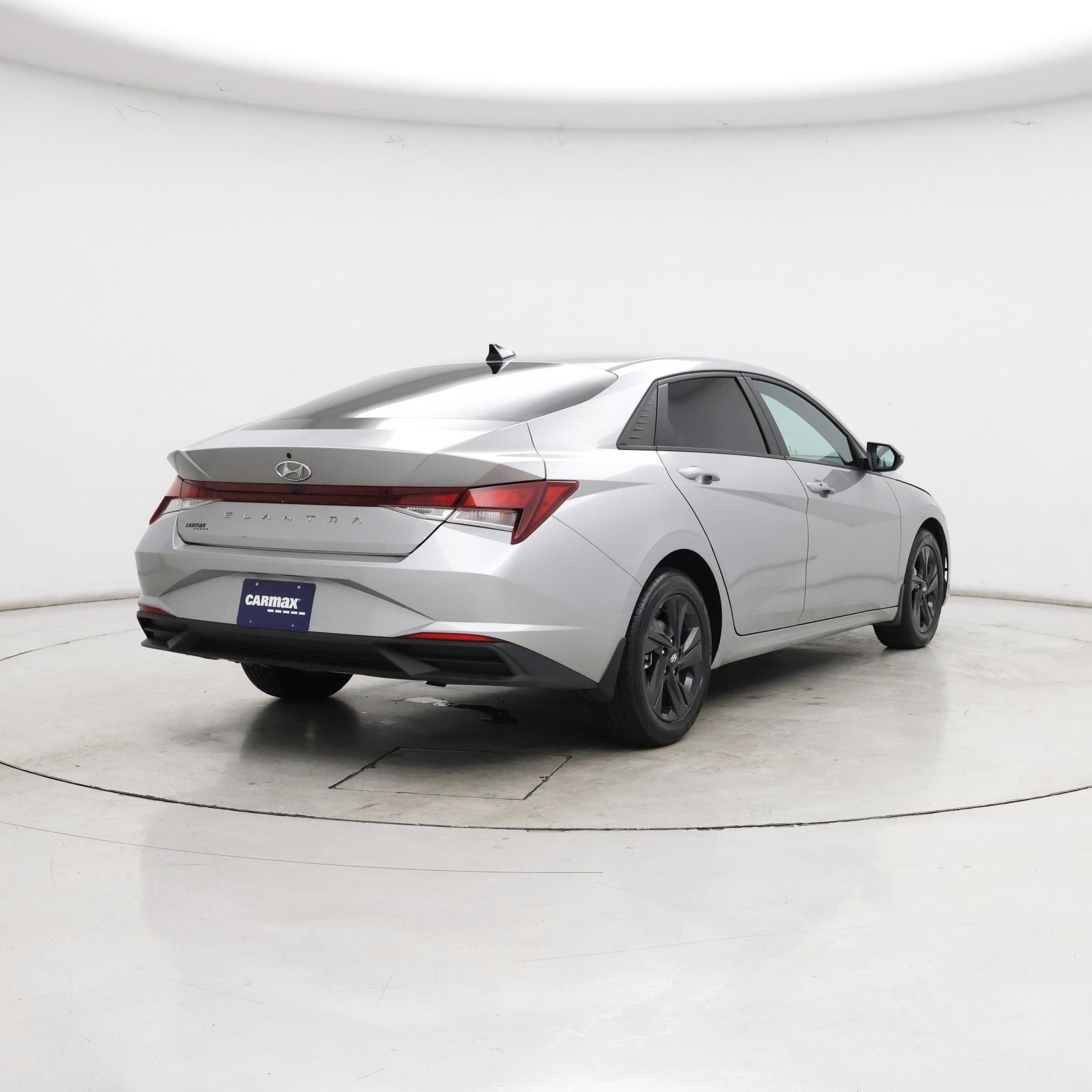 Thumbnail: 2023 Hyundai Elantra - 8