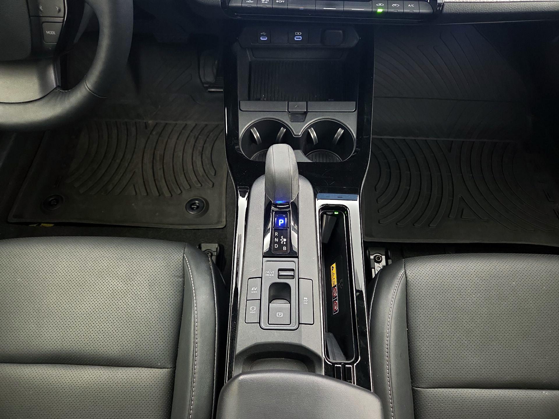 Thumbnail: 2024 Toyota Prius - 17