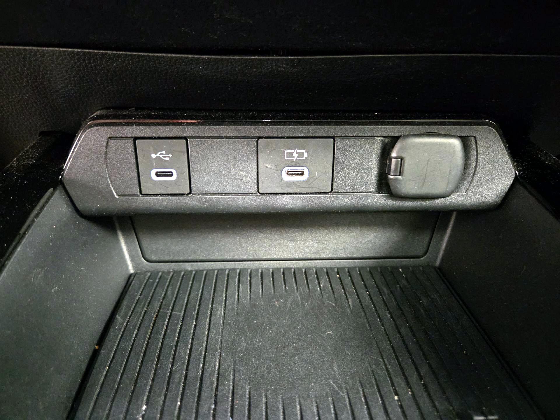 Thumbnail: 2024 Toyota Prius - 18