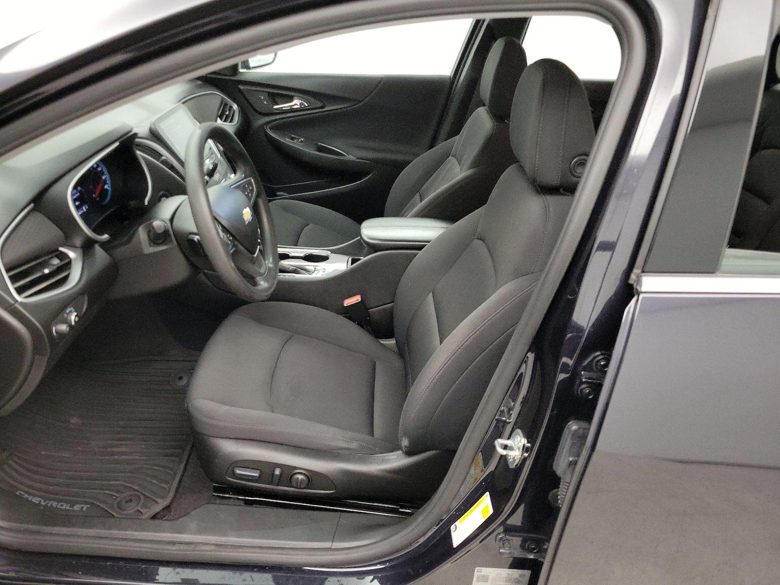 2023 Chevrolet Malibu 1LT - Photo 12
