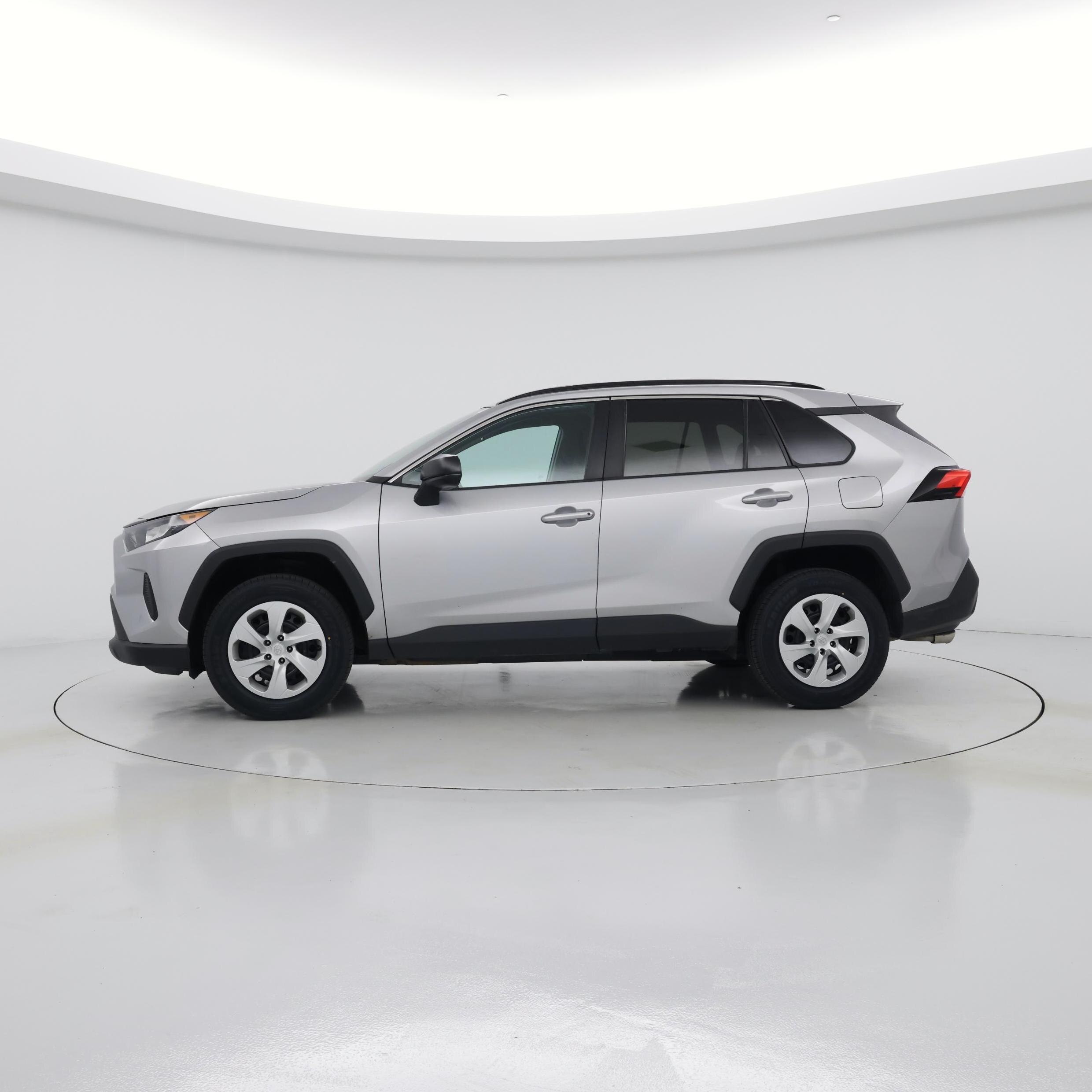 Thumbnail: 2020 Toyota RAV4 - 3