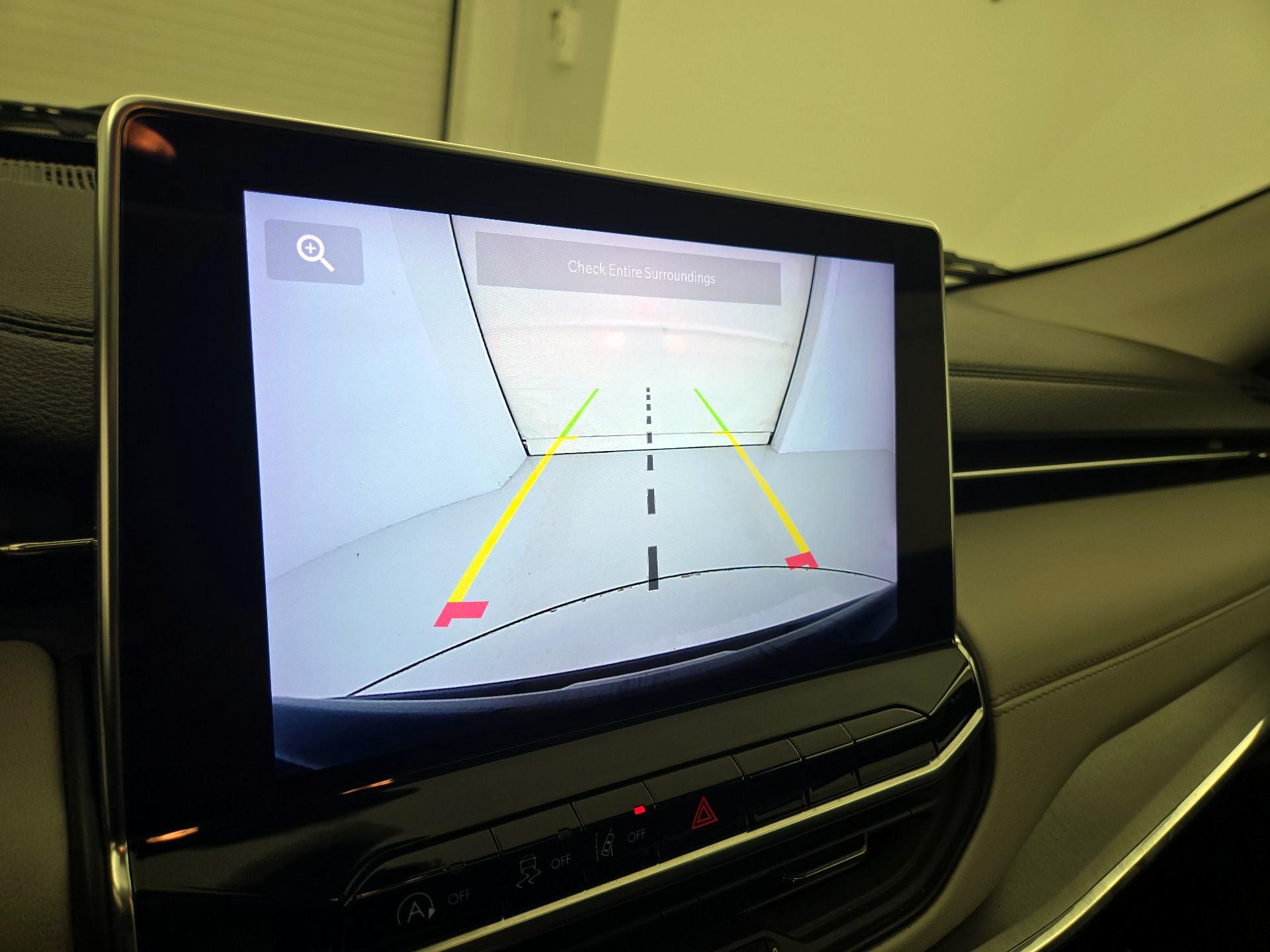 Thumbnail: 2022 Jeep Compass - 14