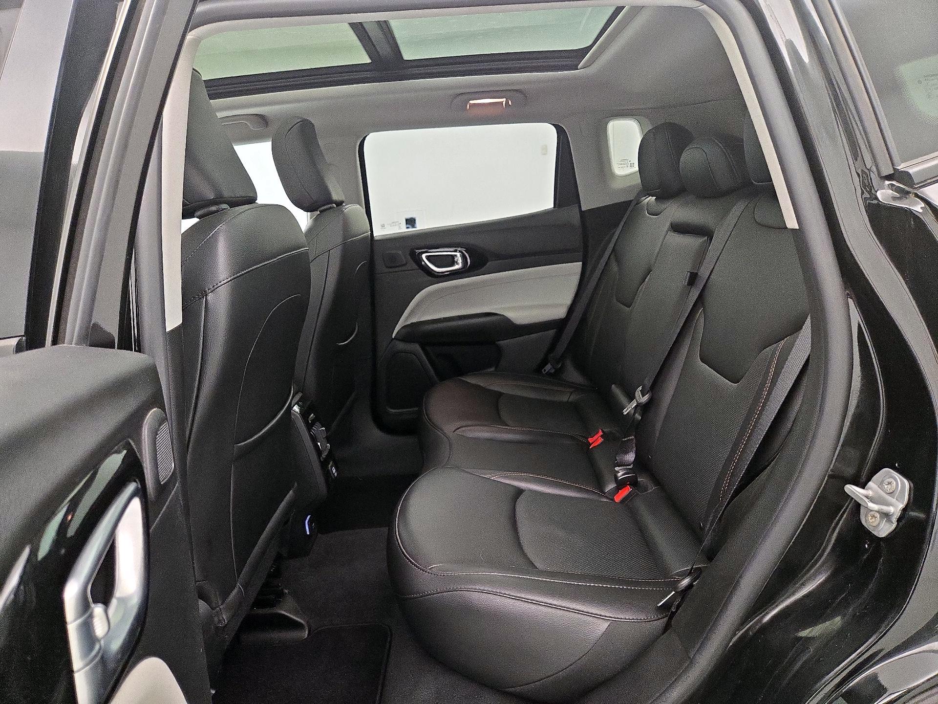 Thumbnail: 2022 Jeep Compass - 20