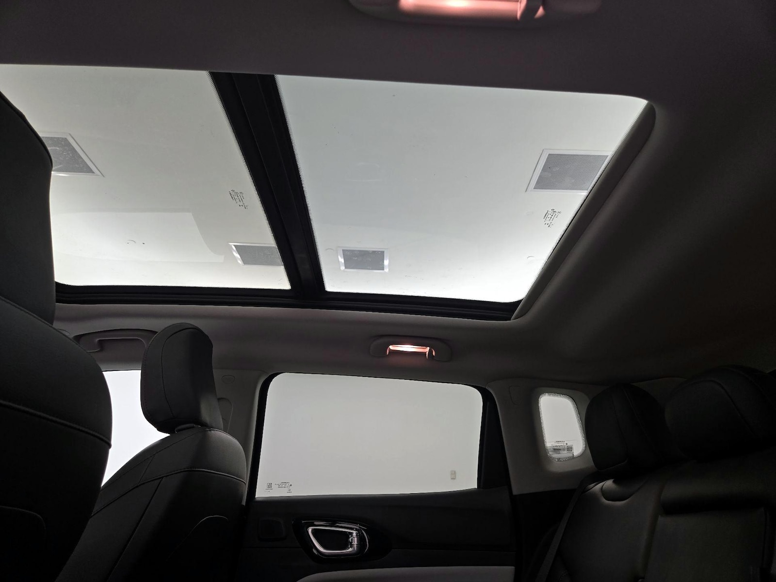 2022 Jeep Compass Limited - Photo 25