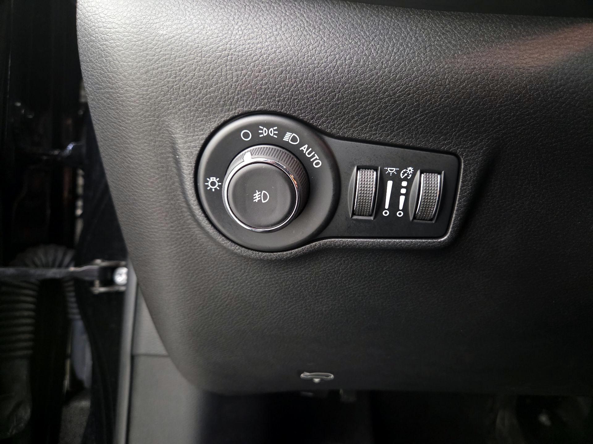 Thumbnail: 2022 Jeep Compass - 13