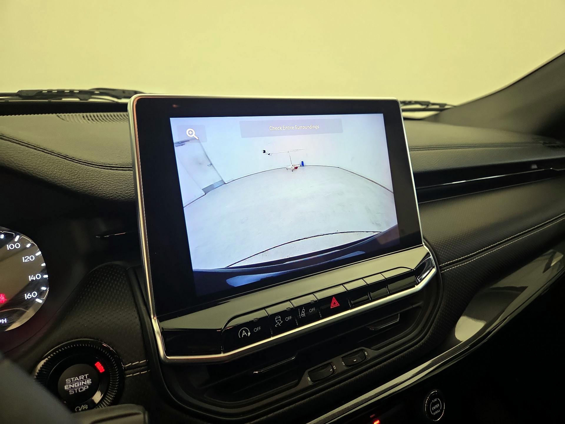 Thumbnail: 2022 Jeep Compass - 14