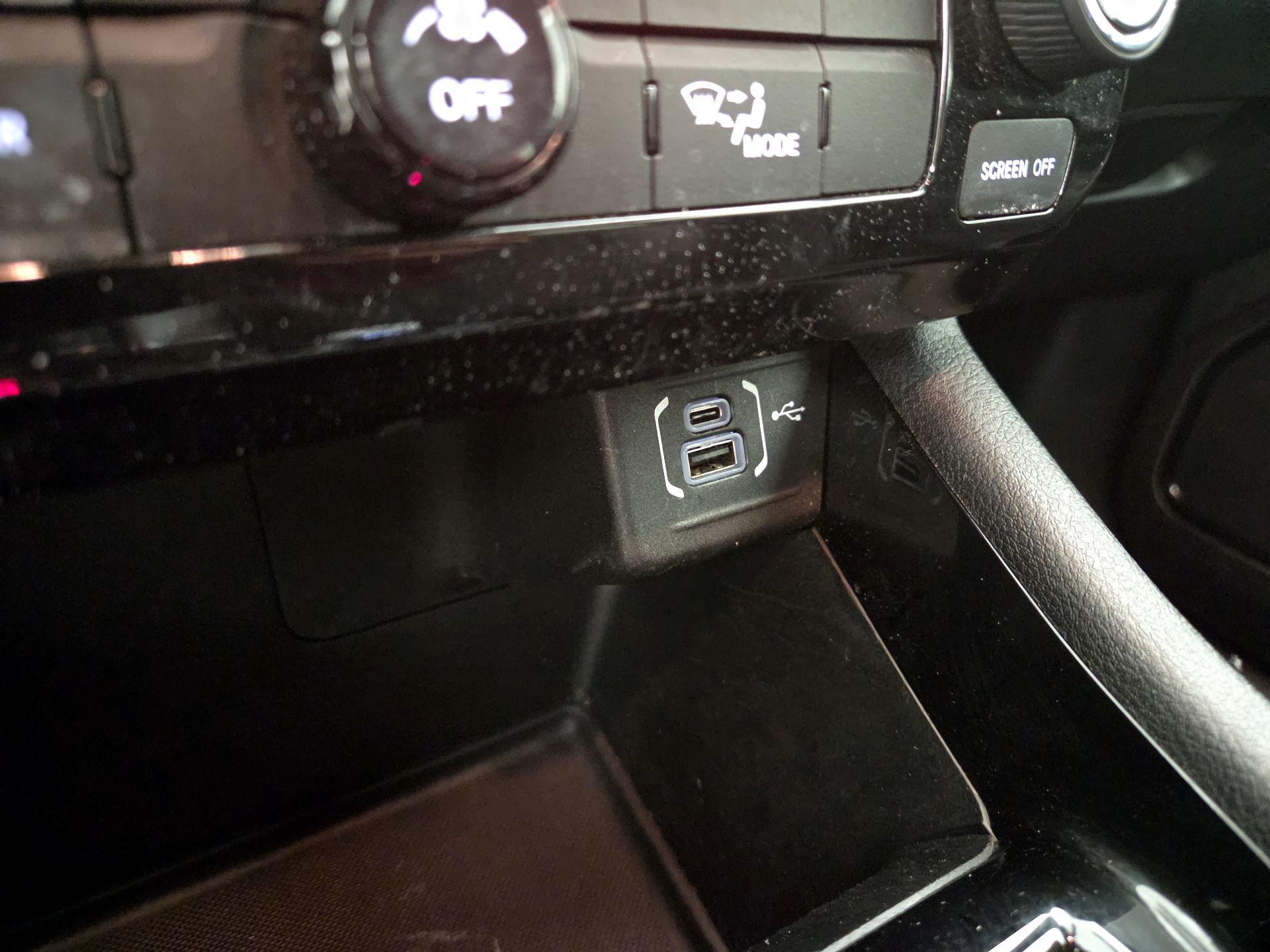 Thumbnail: 2022 Jeep Compass - 18