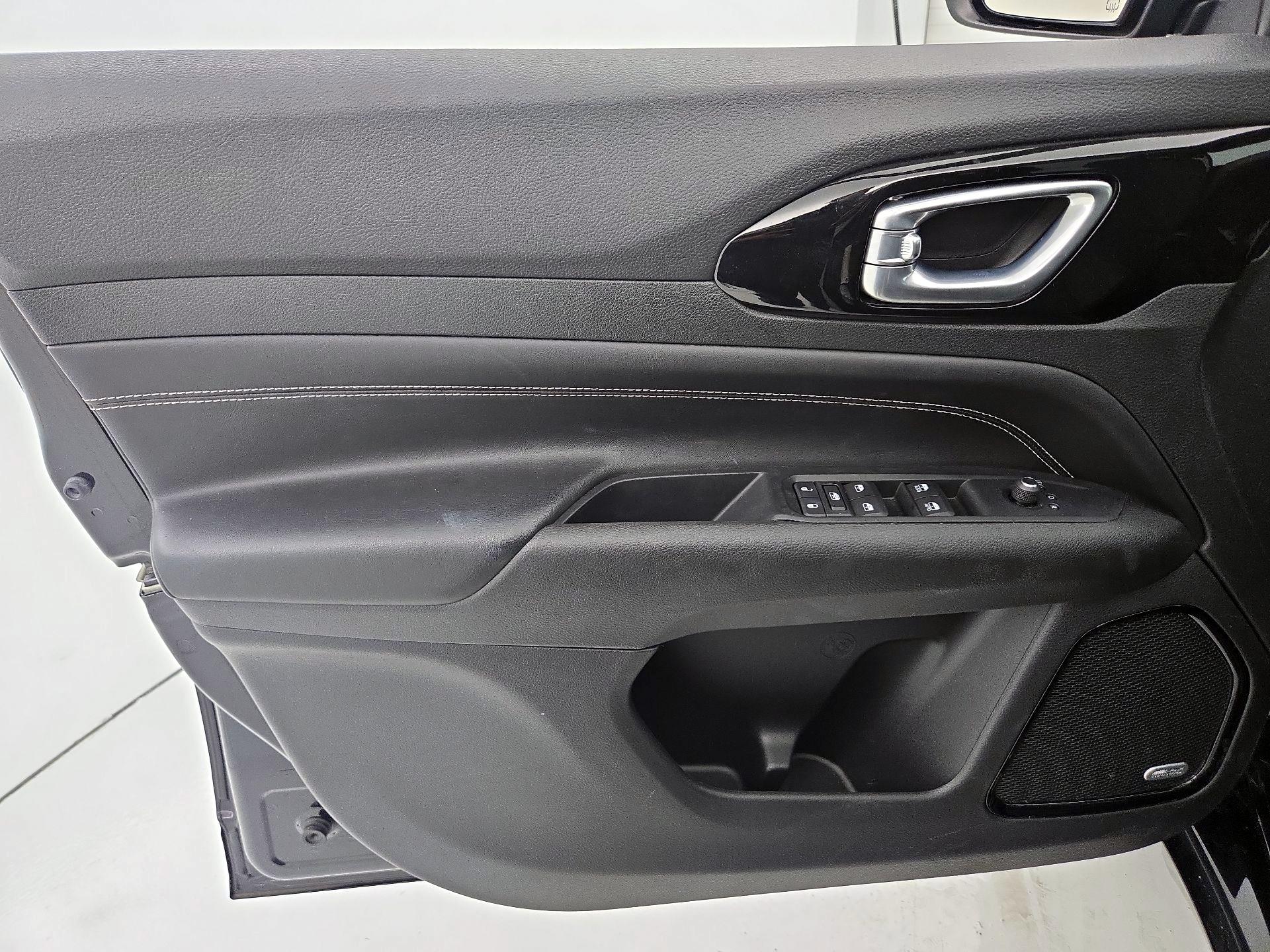 Thumbnail: 2022 Jeep Compass - 12