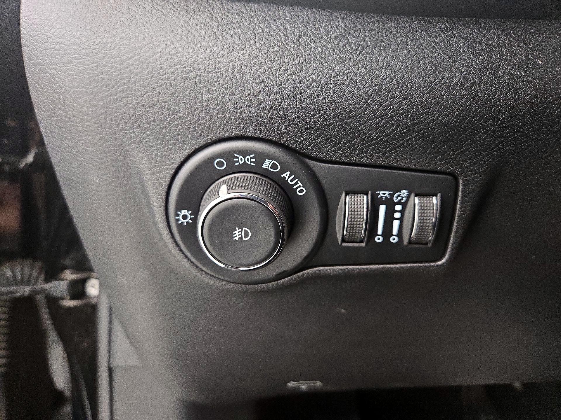 Thumbnail: 2022 Jeep Compass - 13