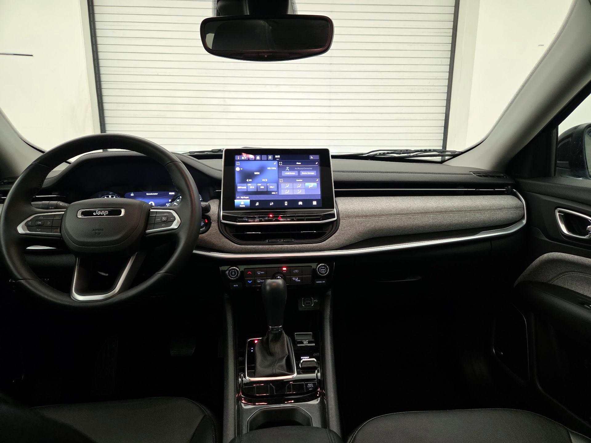 Thumbnail: 2022 Jeep Compass - 9