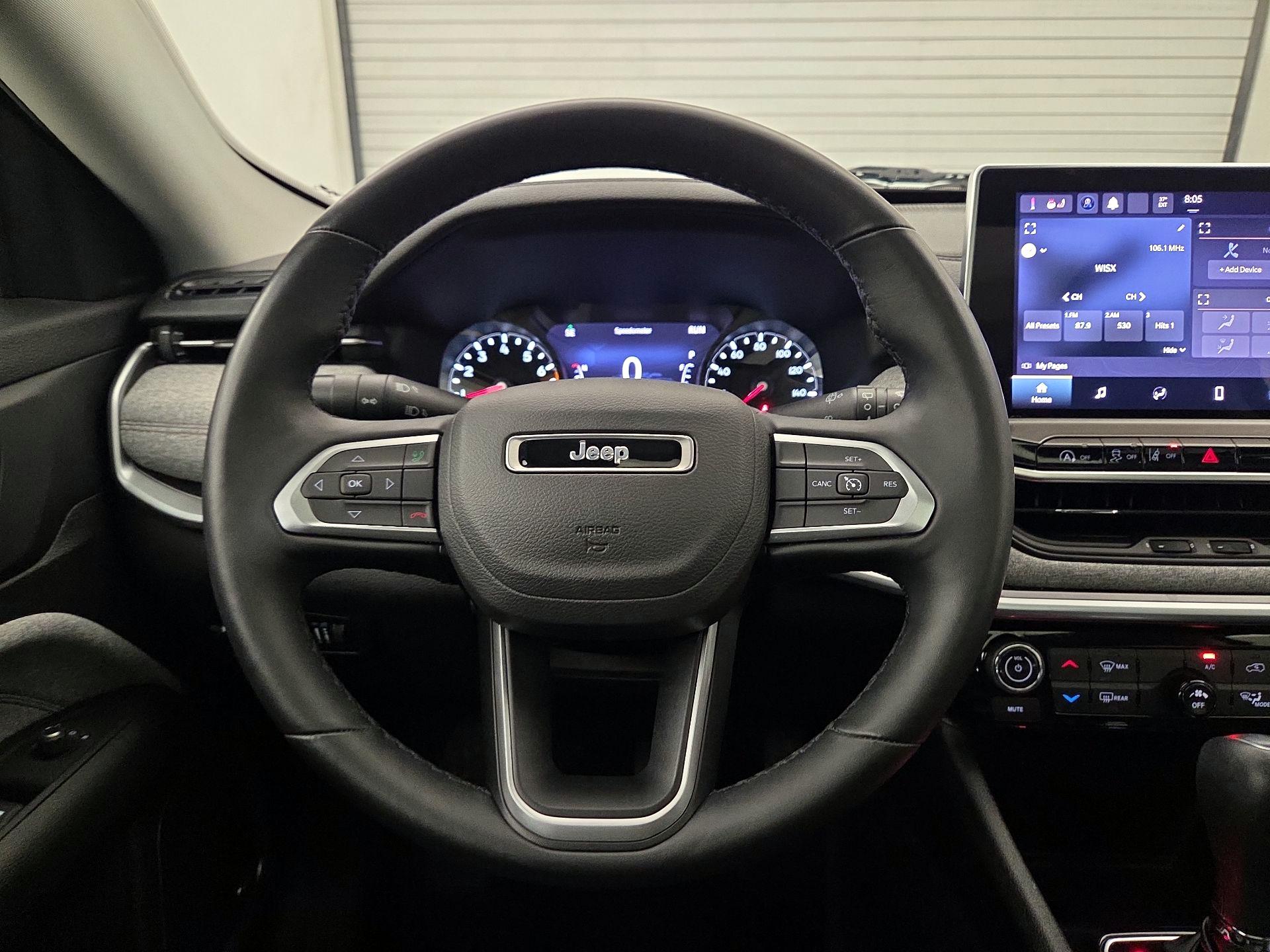 Thumbnail: 2022 Jeep Compass - 10