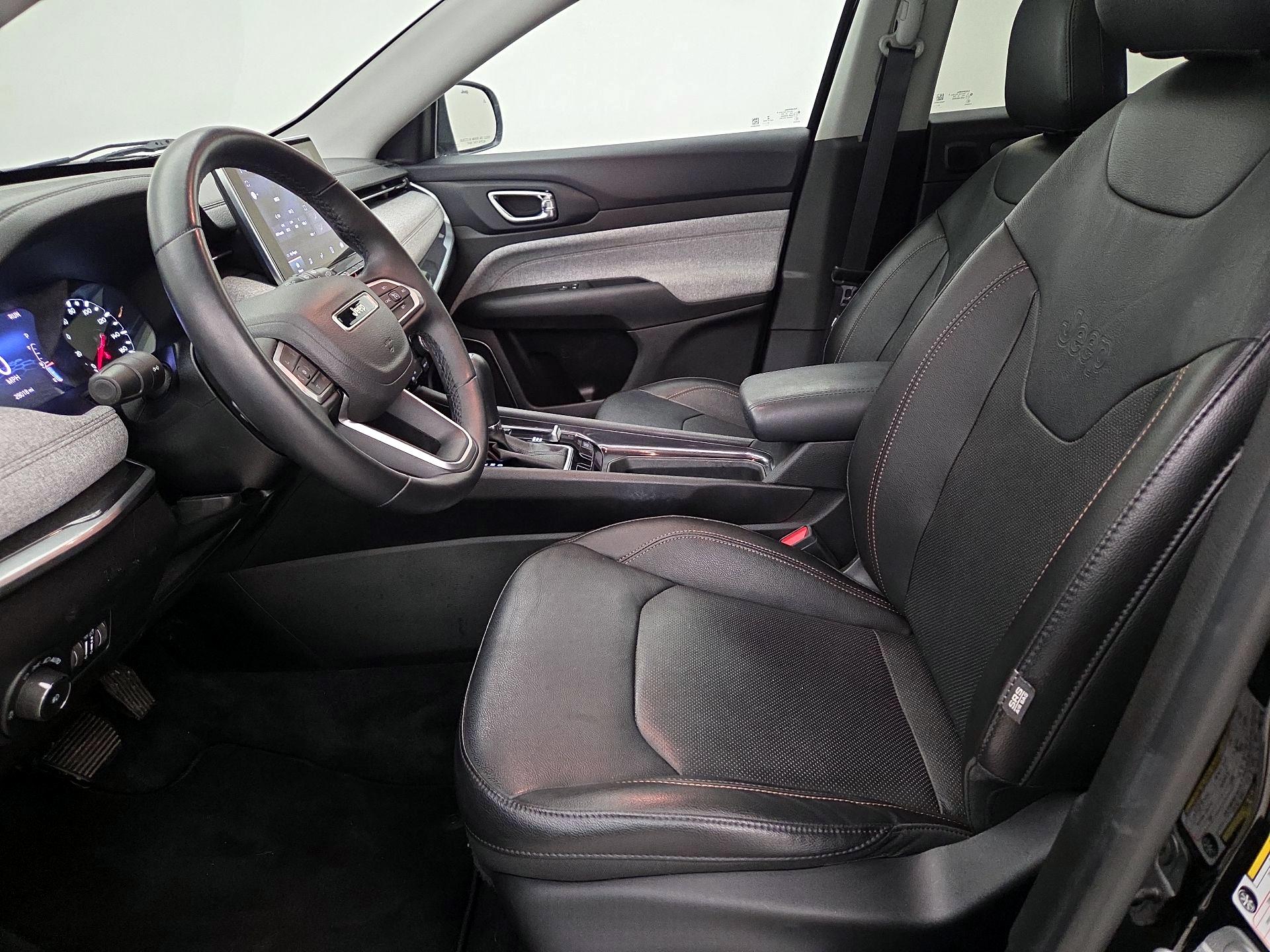 Thumbnail: 2022 Jeep Compass - 11