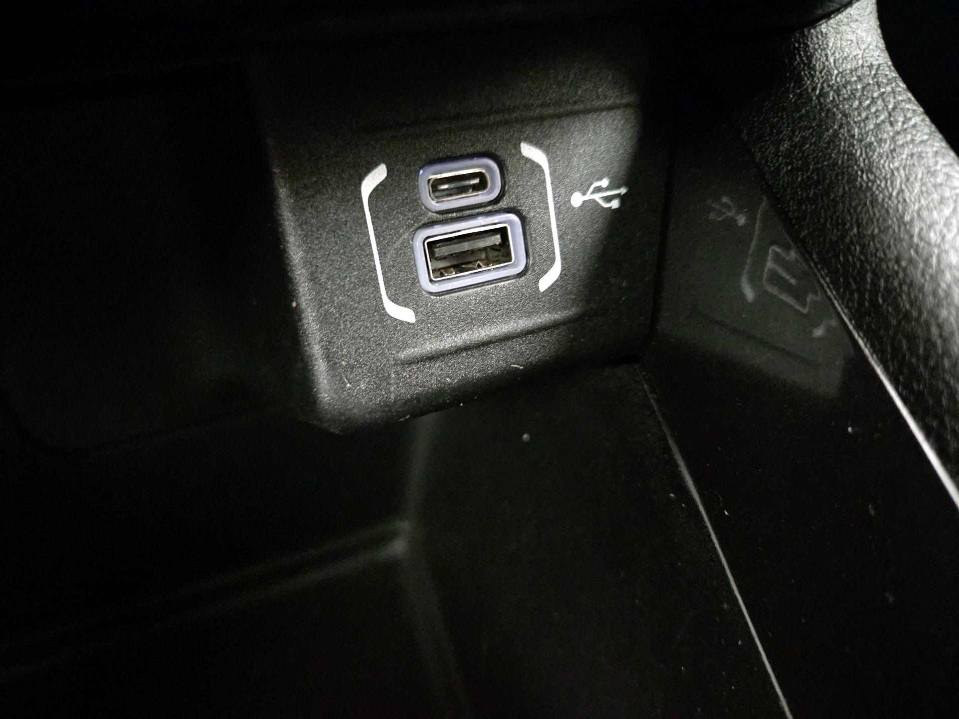 Thumbnail: 2022 Jeep Compass - 18