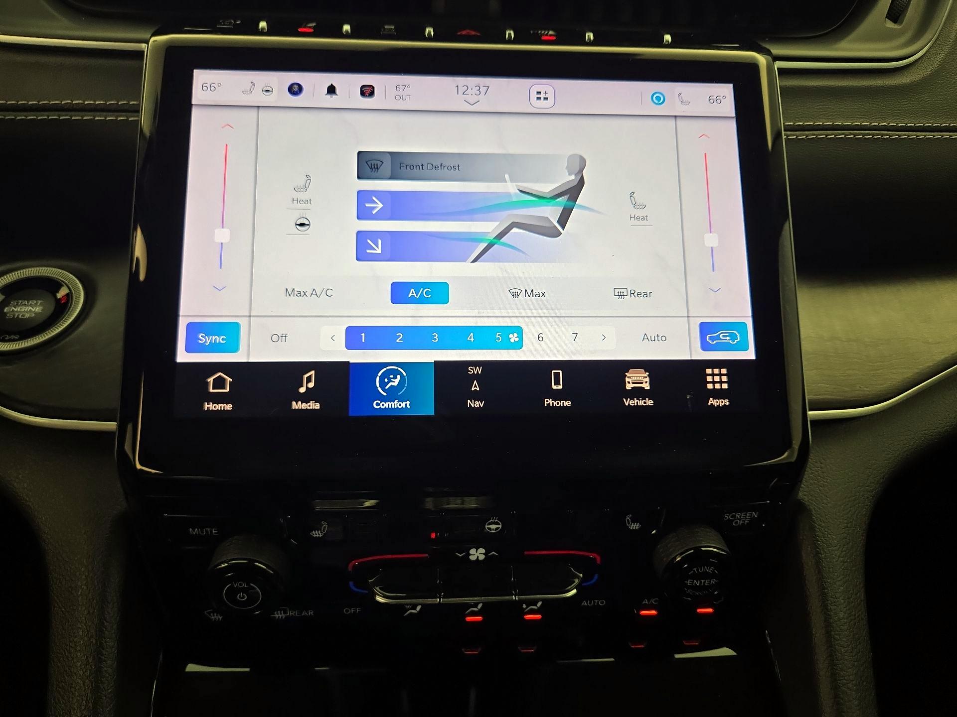 Thumbnail: 2023 Jeep Grand Cherokee - 17