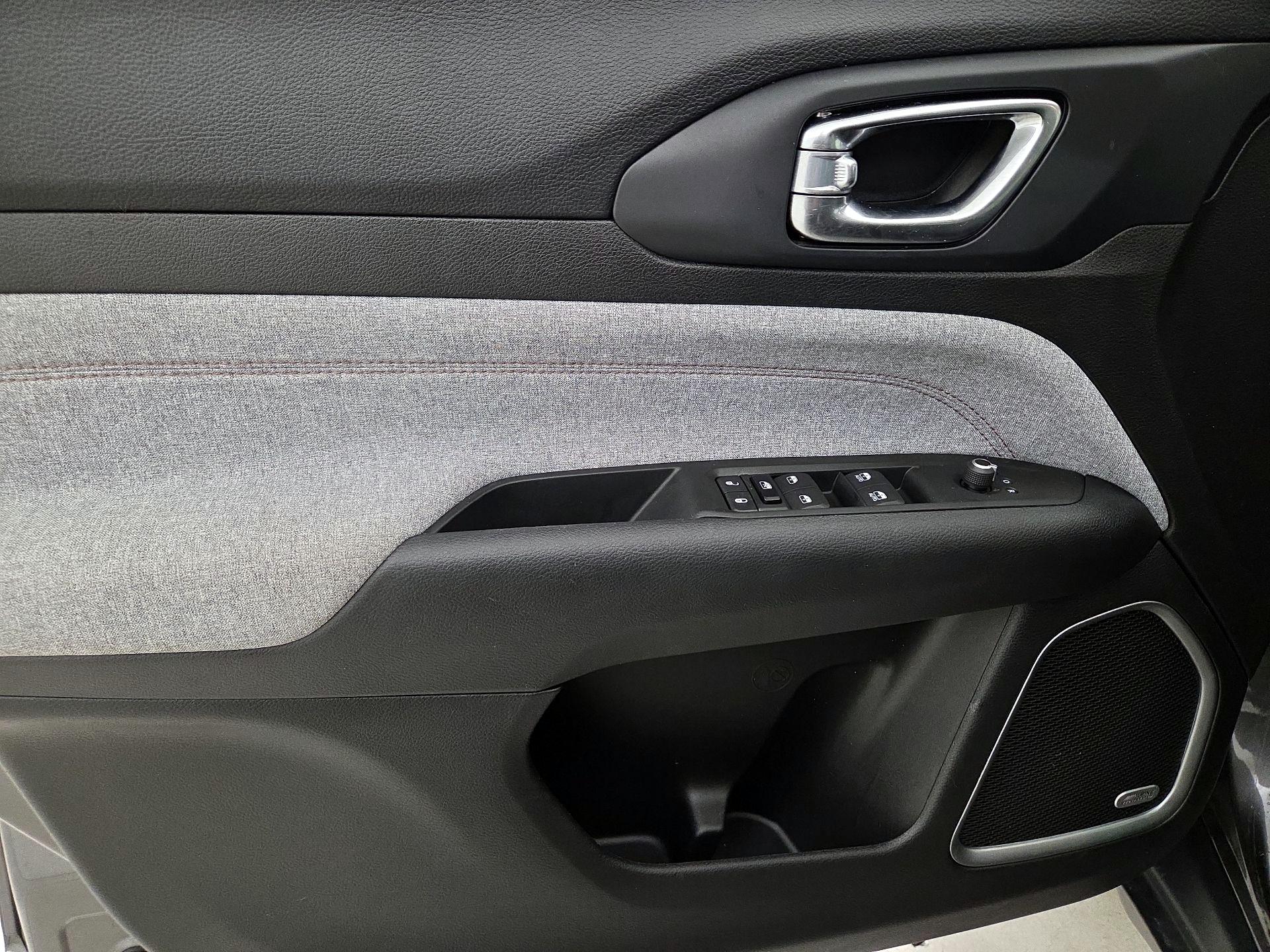 Thumbnail: 2022 Jeep Compass - 12