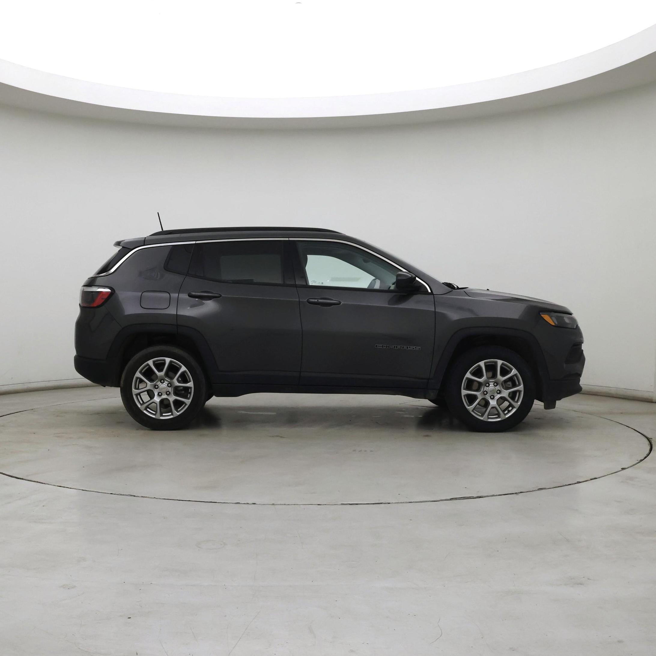 Thumbnail: 2022 Jeep Compass - 7