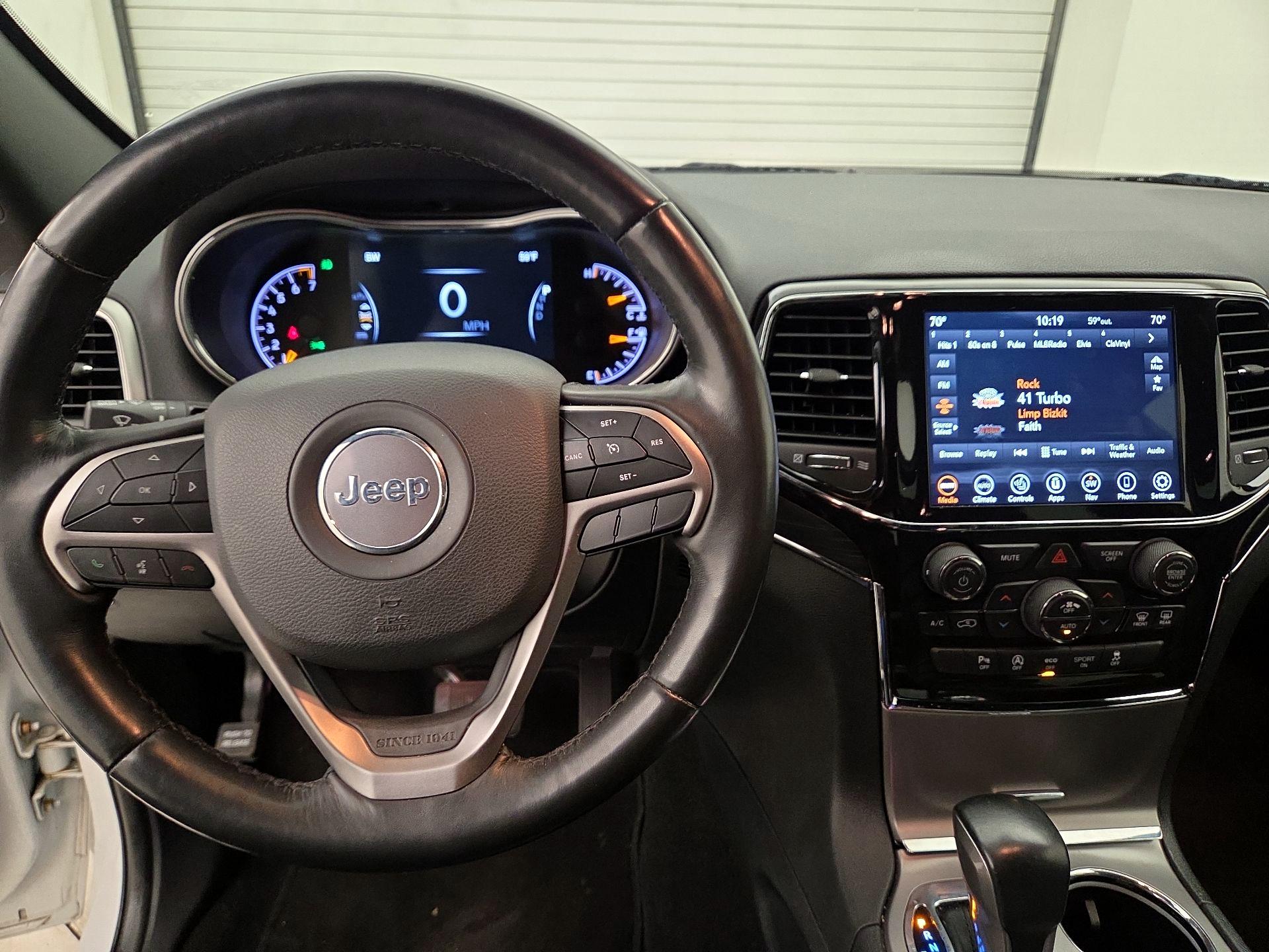 Thumbnail: 2022 Jeep Grand Cherokee - 9