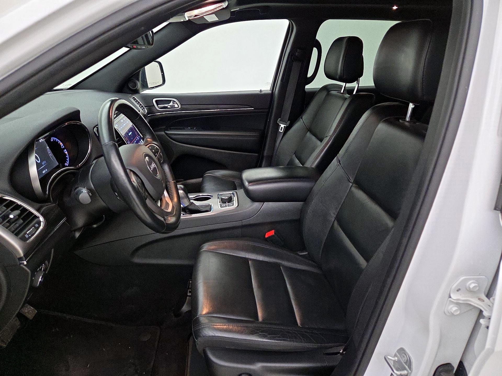 Thumbnail: 2022 Jeep Grand Cherokee - 11