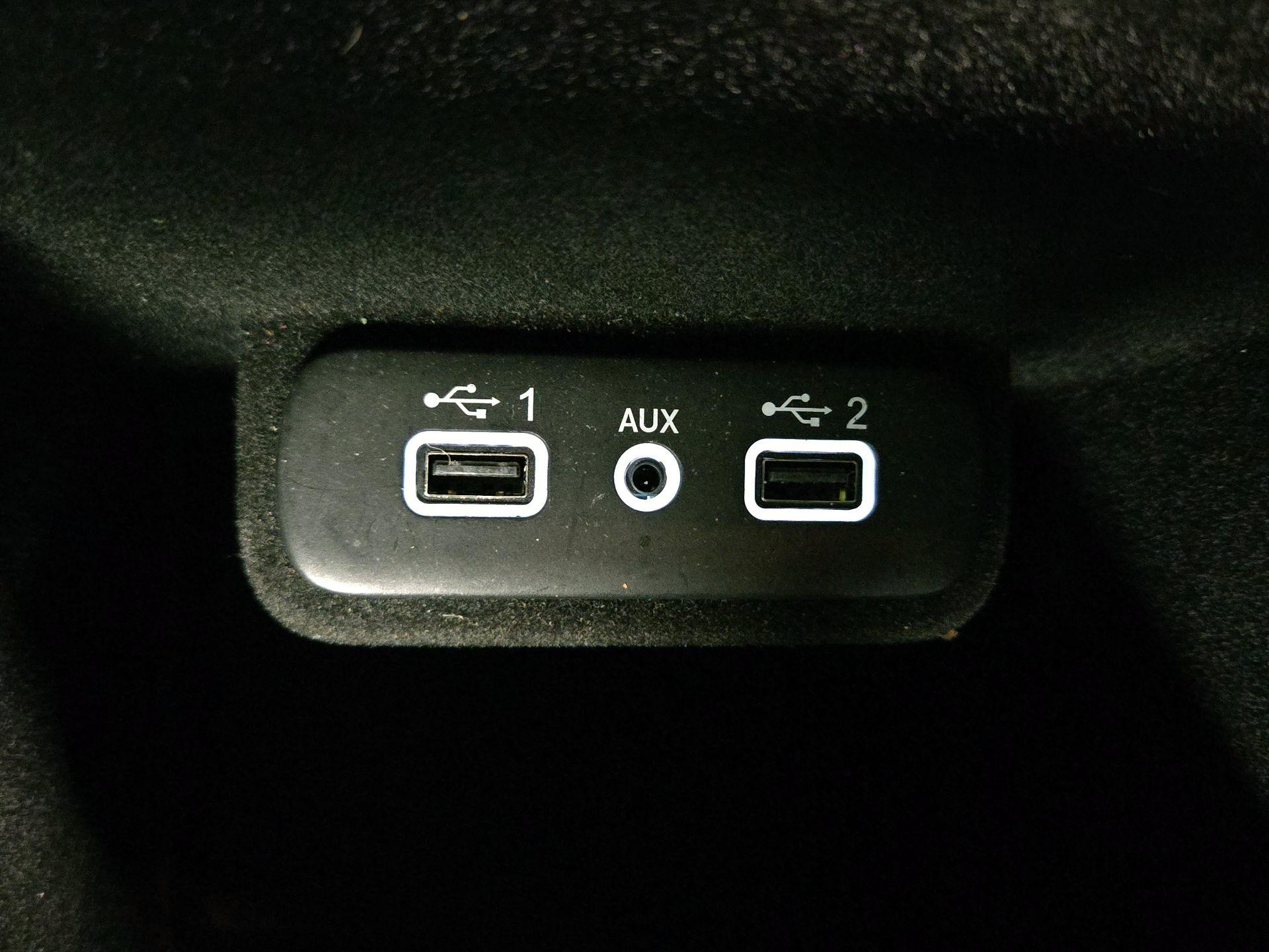 Thumbnail: 2021 Dodge Charger - 18