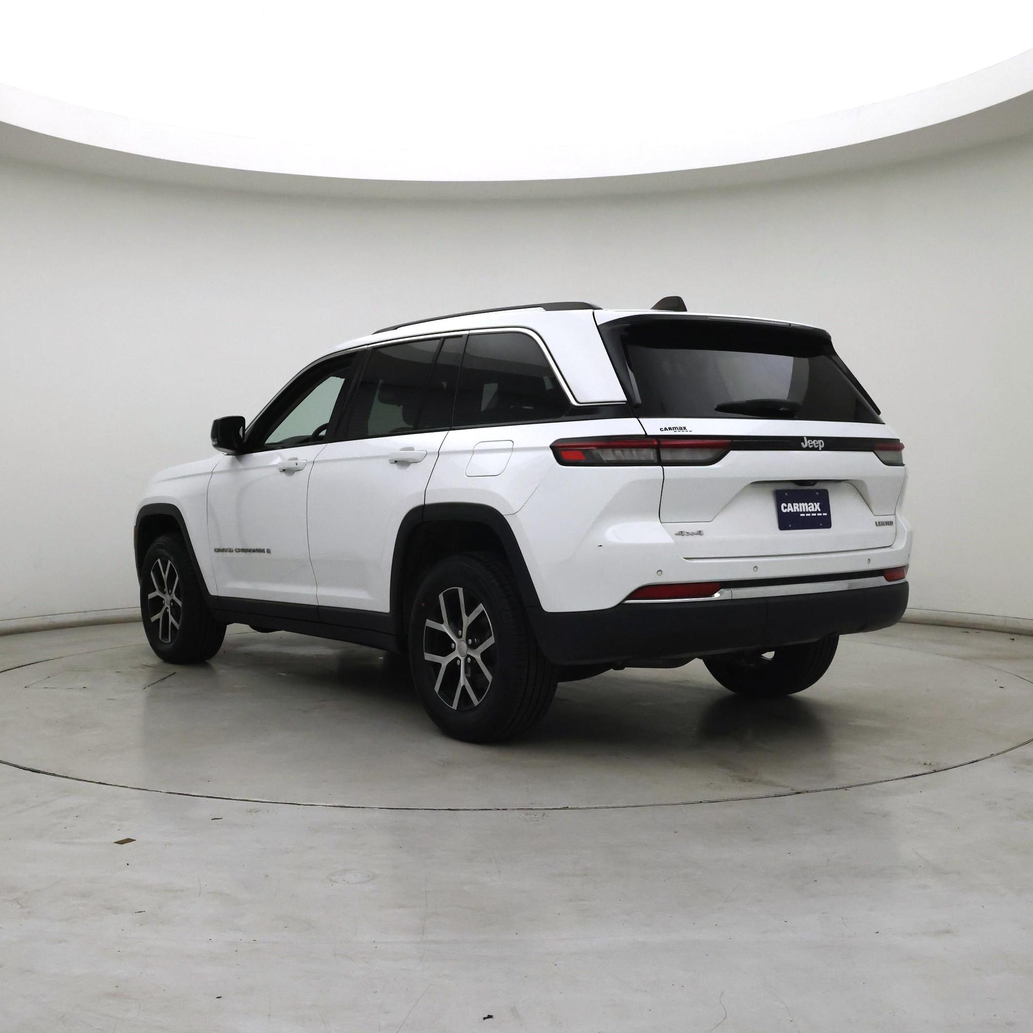 Thumbnail: 2023 Jeep Grand Cherokee - 2