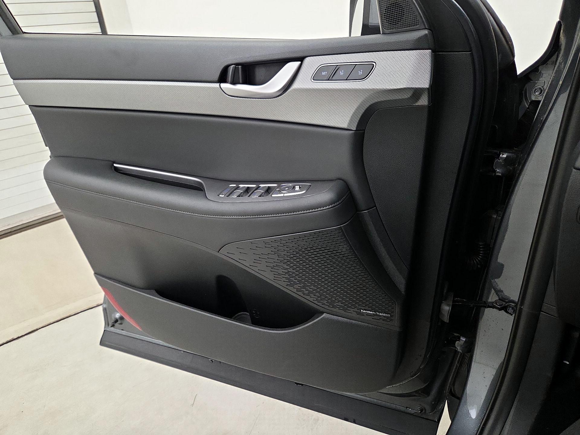 Thumbnail: 2023 Hyundai Palisade - 12